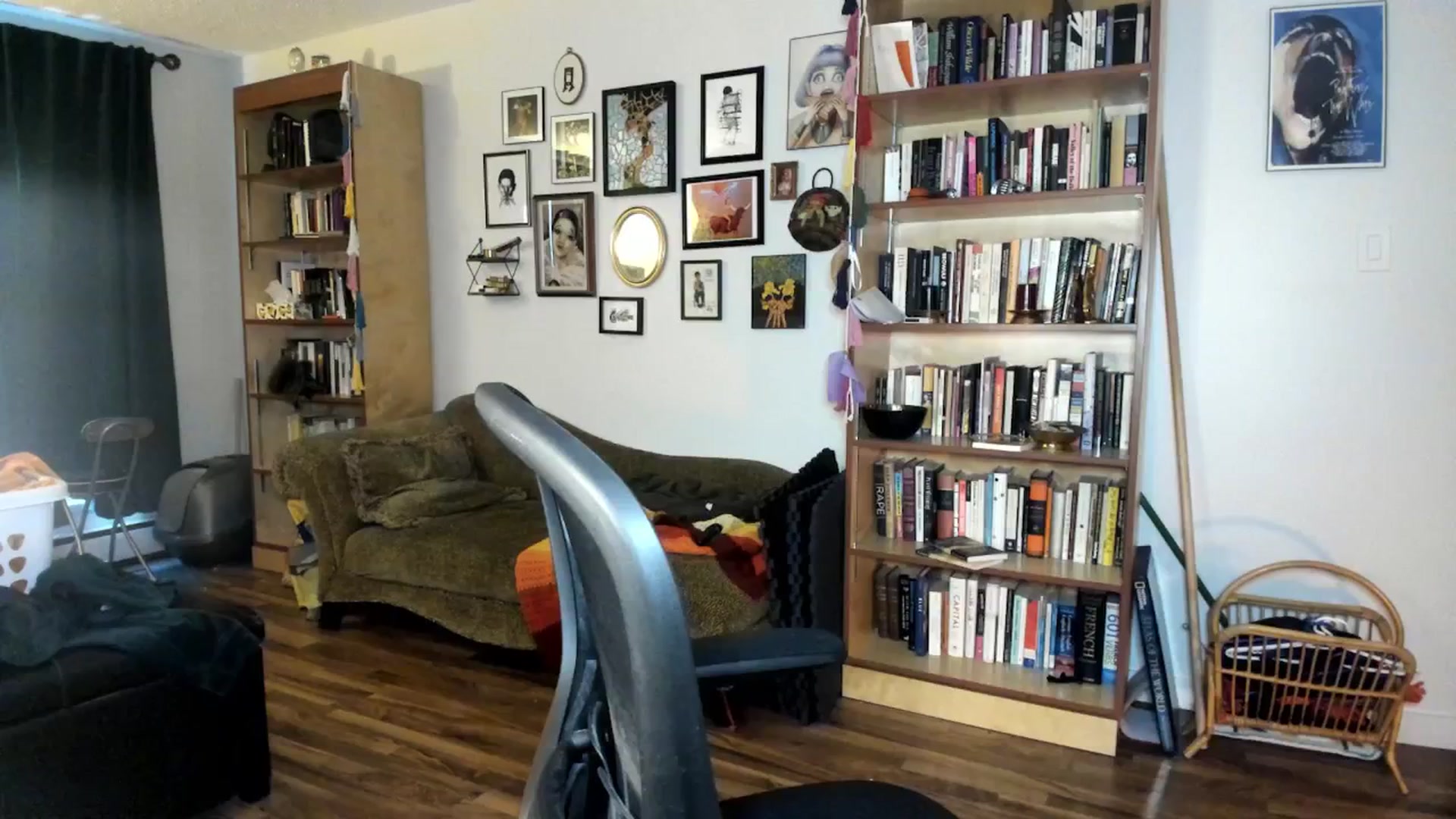Gallery image thumbnail from PeachyQueen_'s myfreecams stream on, 11/28/2024, 22:07 image 15 of 20