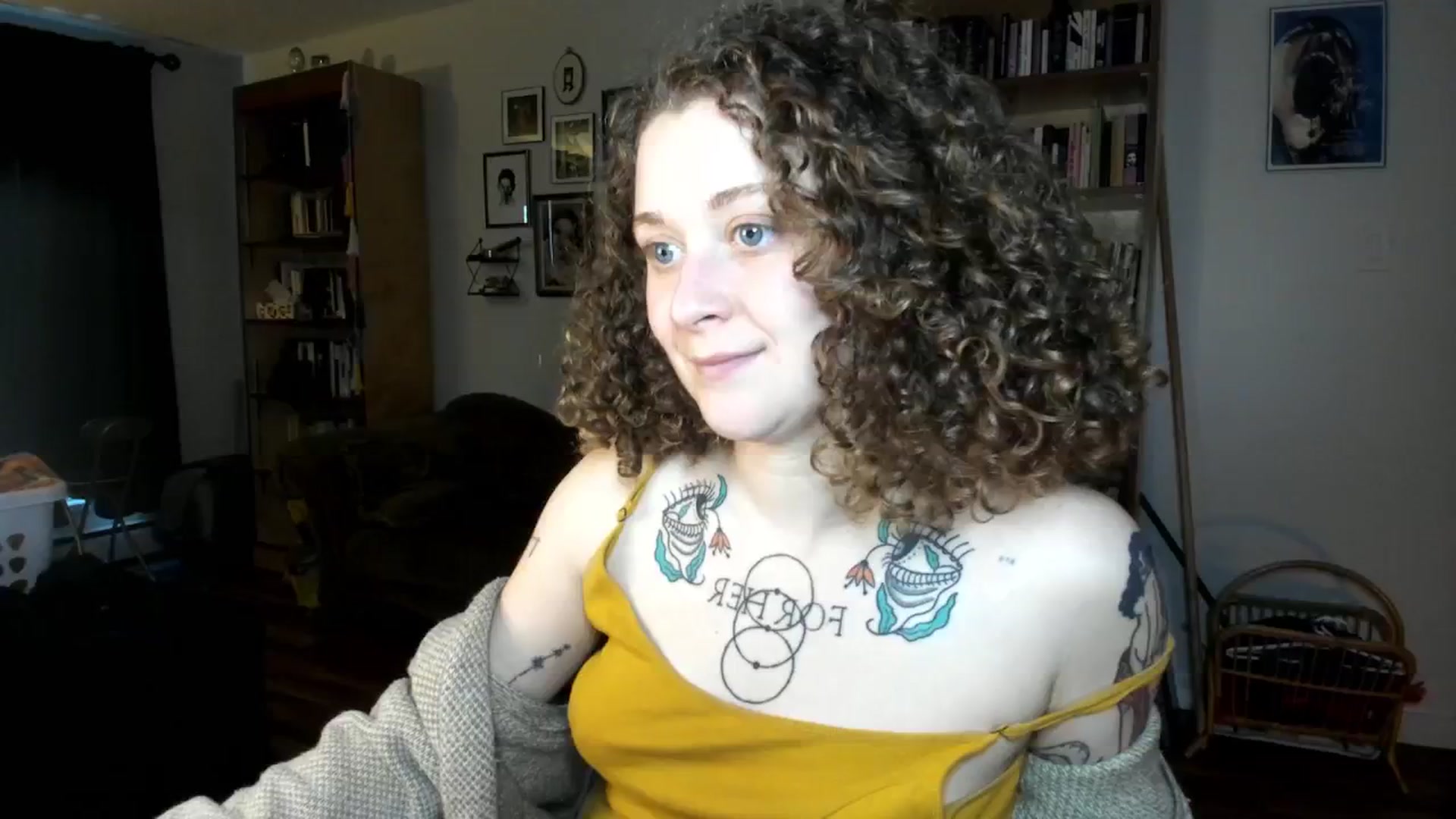Gallery image thumbnail from PeachyQueen_'s myfreecams stream on, 11/28/2024, 22:07 image 17 of 20
