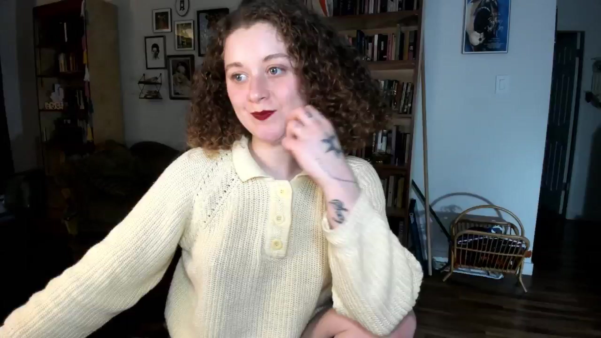 Gallery image thumbnail from PeachyQueen_'s myfreecams stream on, 11/29/2024, 22:38 image 9 of 20