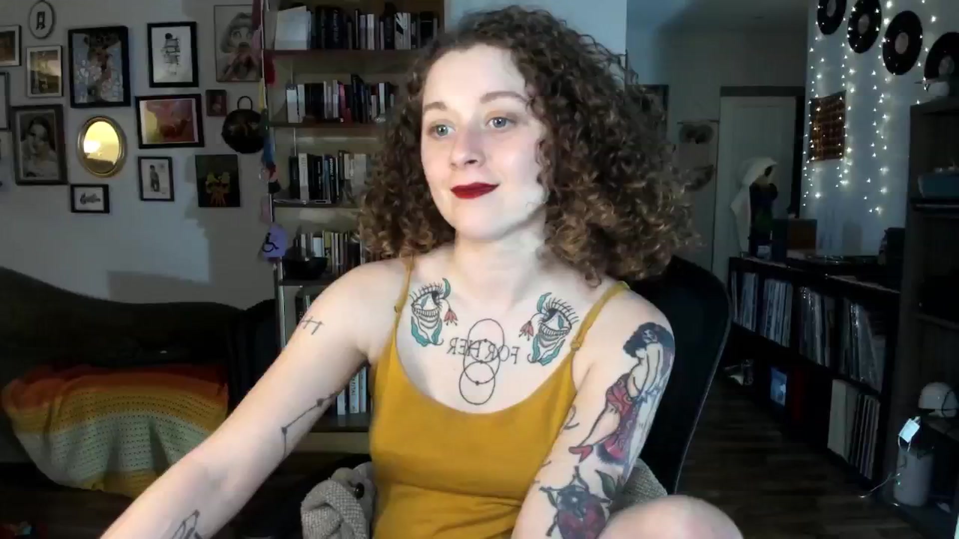 Gallery image thumbnail from PeachyQueen_'s myfreecams stream on, 12/04/2024, 21:44 image 5 of 20