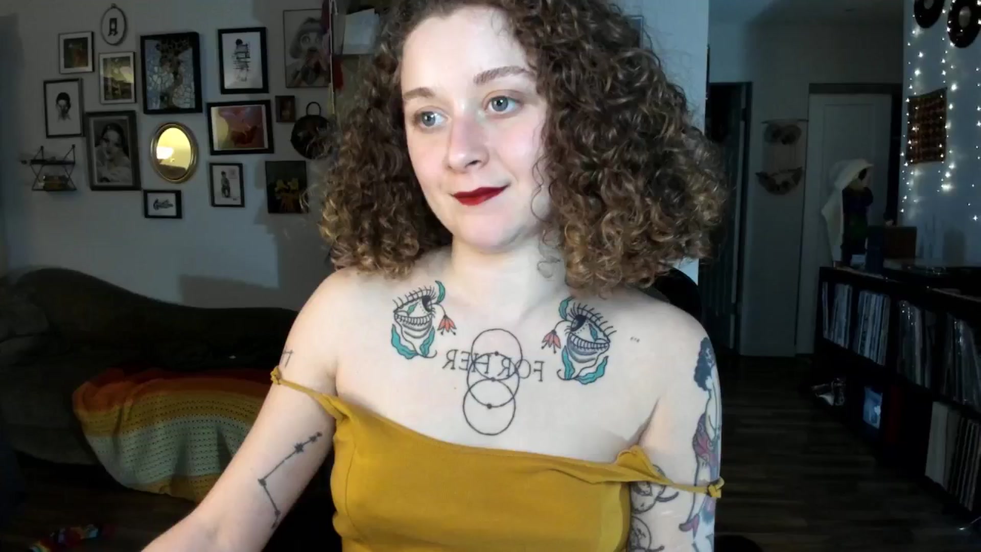 Gallery image thumbnail from PeachyQueen_'s myfreecams stream on, 12/04/2024, 21:44 image 9 of 20
