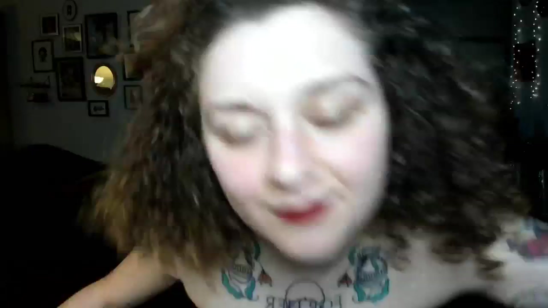 Gallery image thumbnail from PeachyQueen_'s myfreecams stream on, 12/06/2024, 22:05 image 14 of 20
