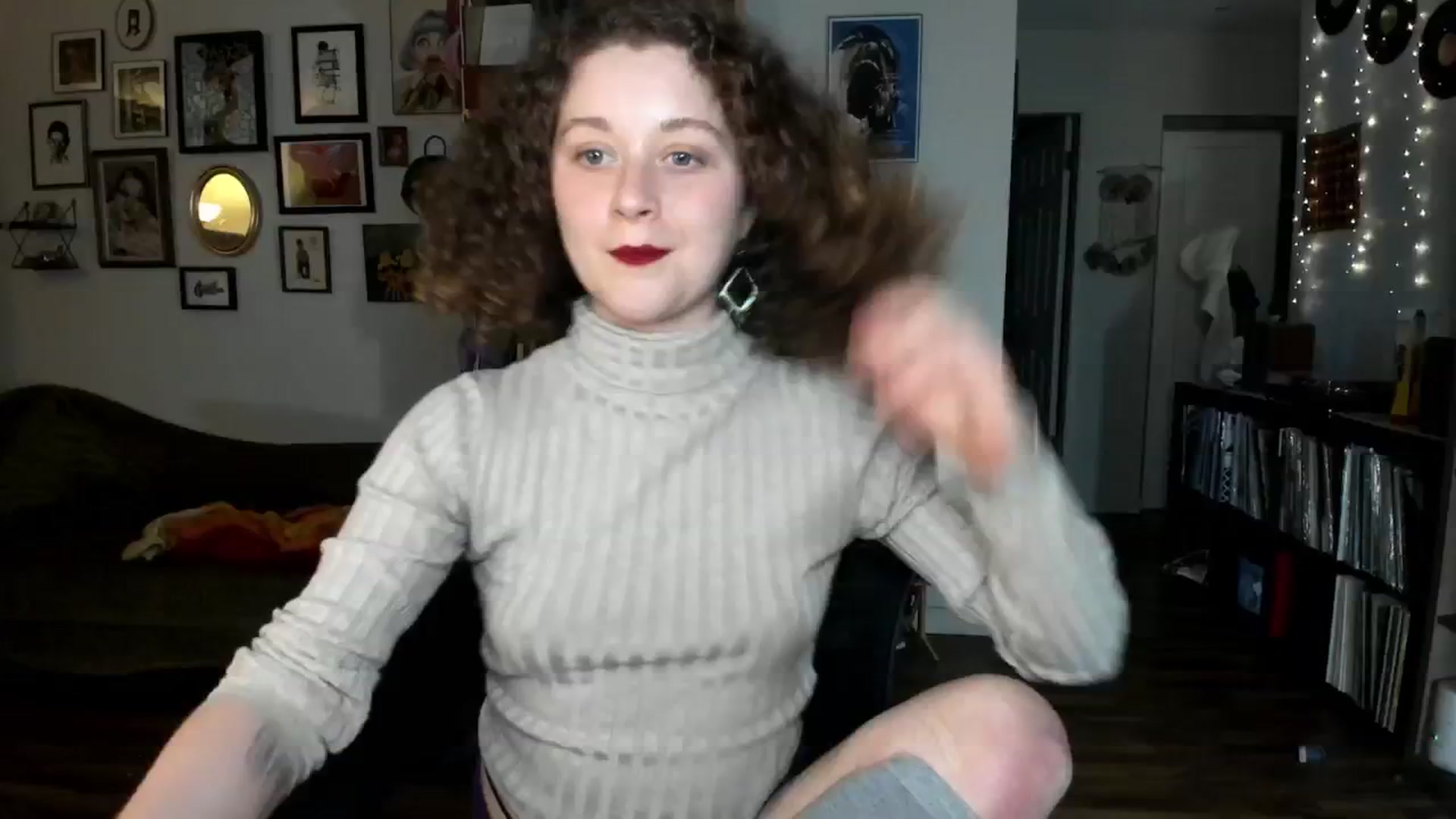 Gallery image thumbnail from PeachyQueen_'s myfreecams stream on, 12/10/2024, 22:27 image 17 of 20