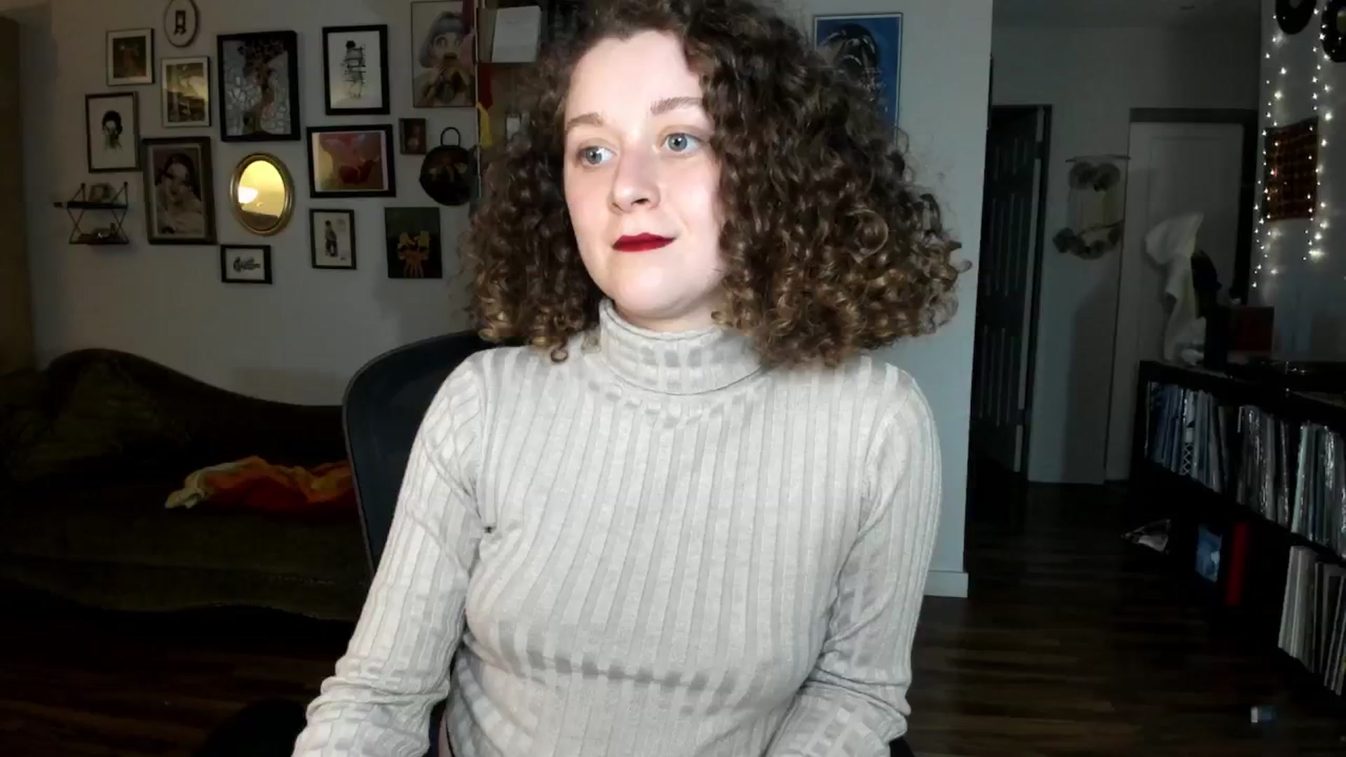 Gallery image thumbnail from PeachyQueen_'s myfreecams stream on, 12/10/2024, 22:27 image 13 of 20
