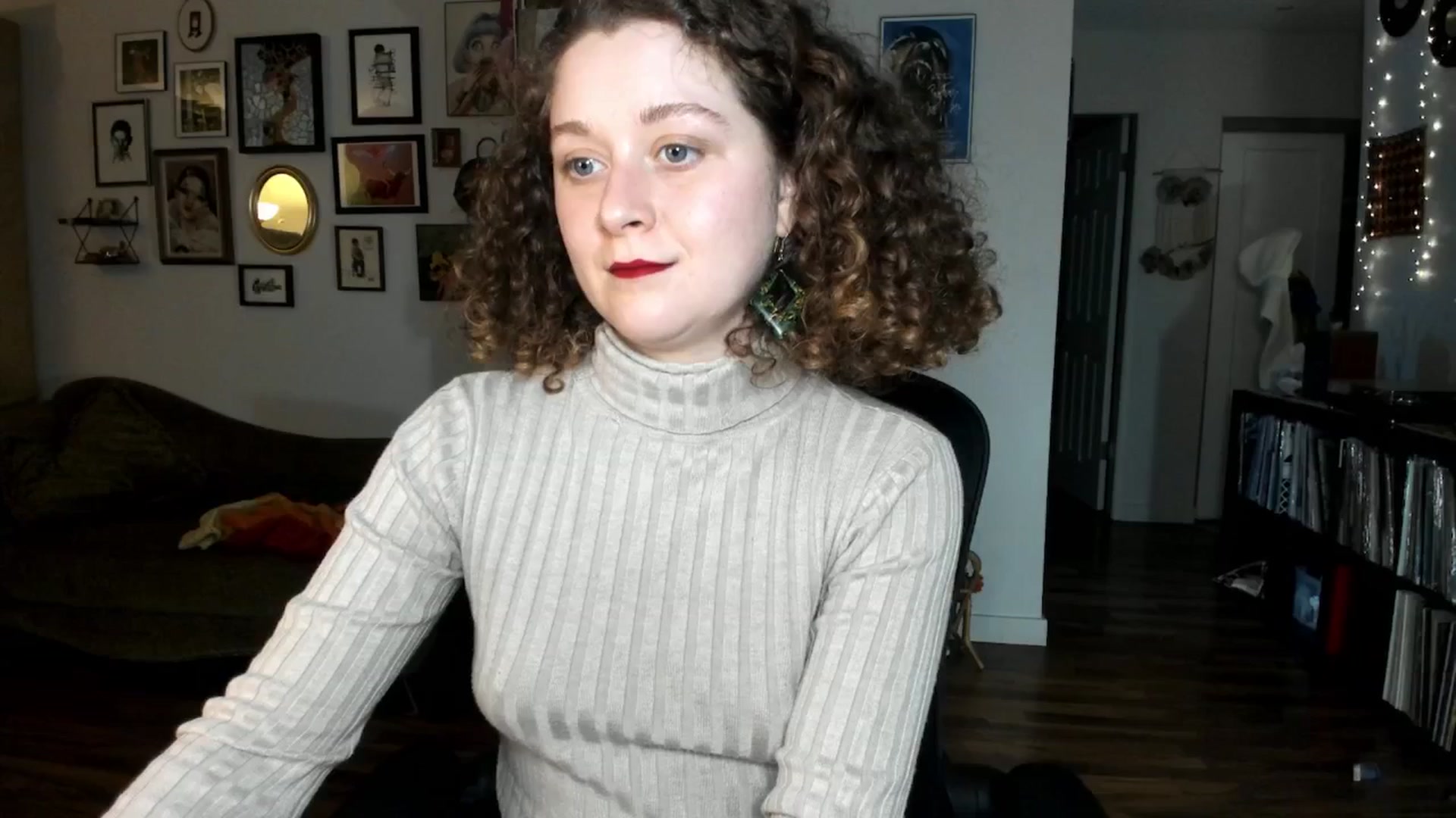 Gallery image thumbnail from PeachyQueen_'s myfreecams stream on, 12/10/2024, 22:27 image 12 of 20