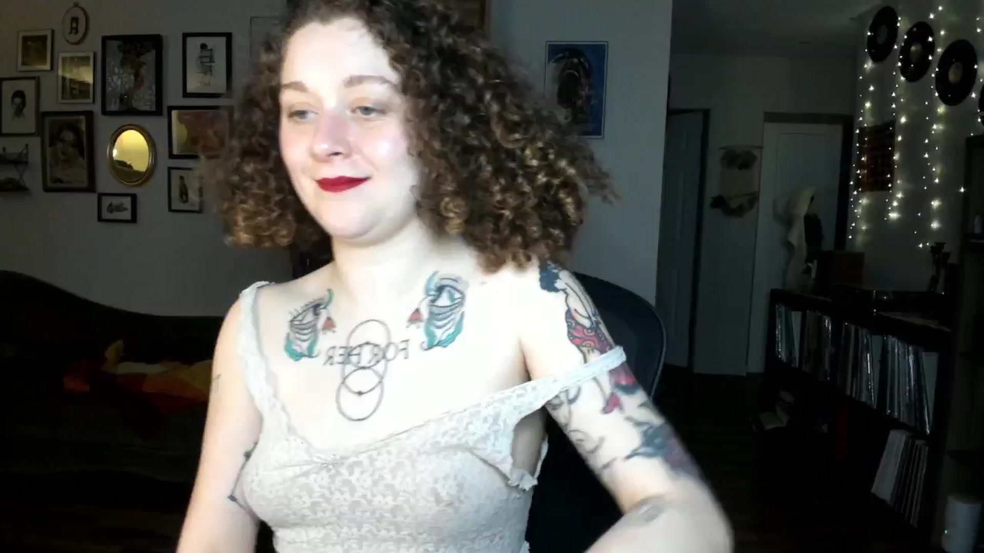Gallery image thumbnail from PeachyQueen_'s myfreecams stream on, 12/13/2024, 22:14 image 4 of 20