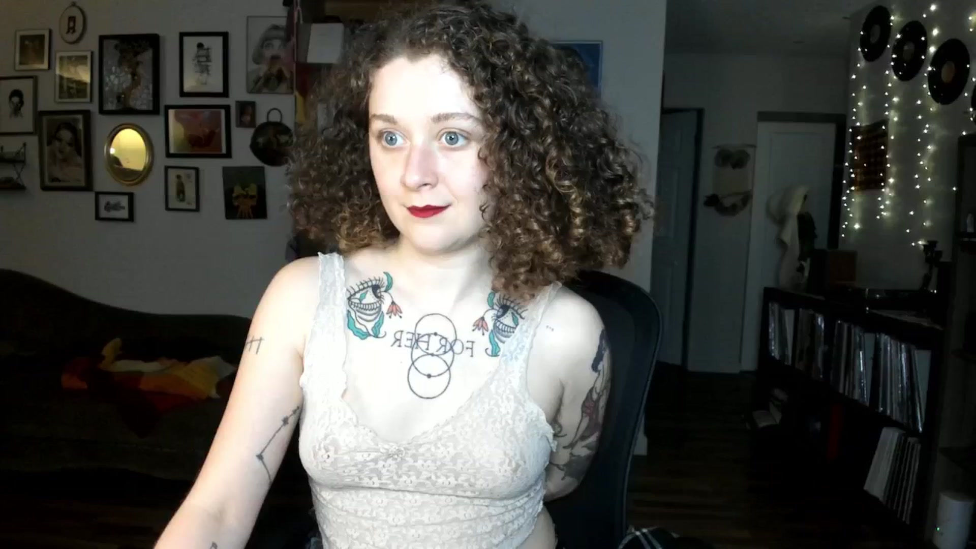 Gallery image thumbnail from PeachyQueen_'s myfreecams stream on, 12/13/2024, 22:14 image 1 of 20