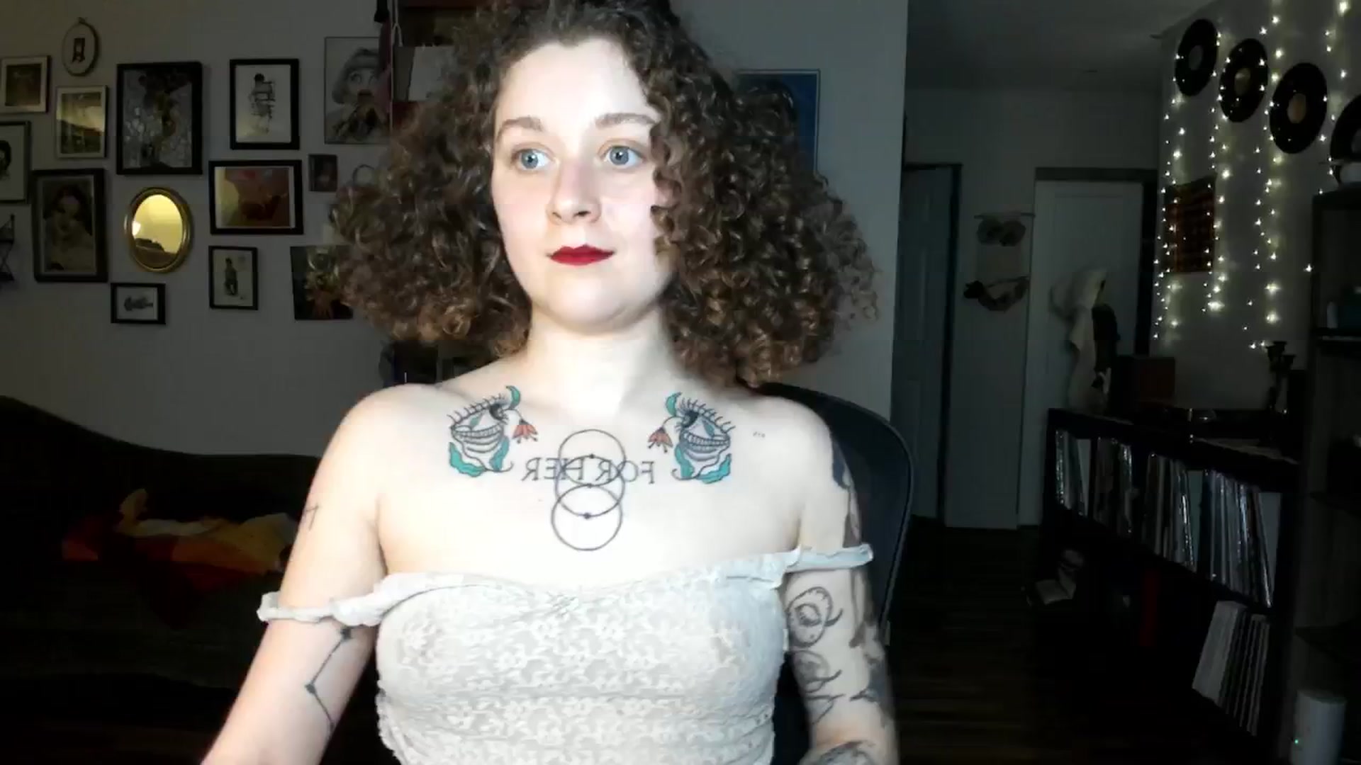 Gallery image thumbnail from PeachyQueen_'s myfreecams stream on, 12/13/2024, 22:14 image 15 of 20
