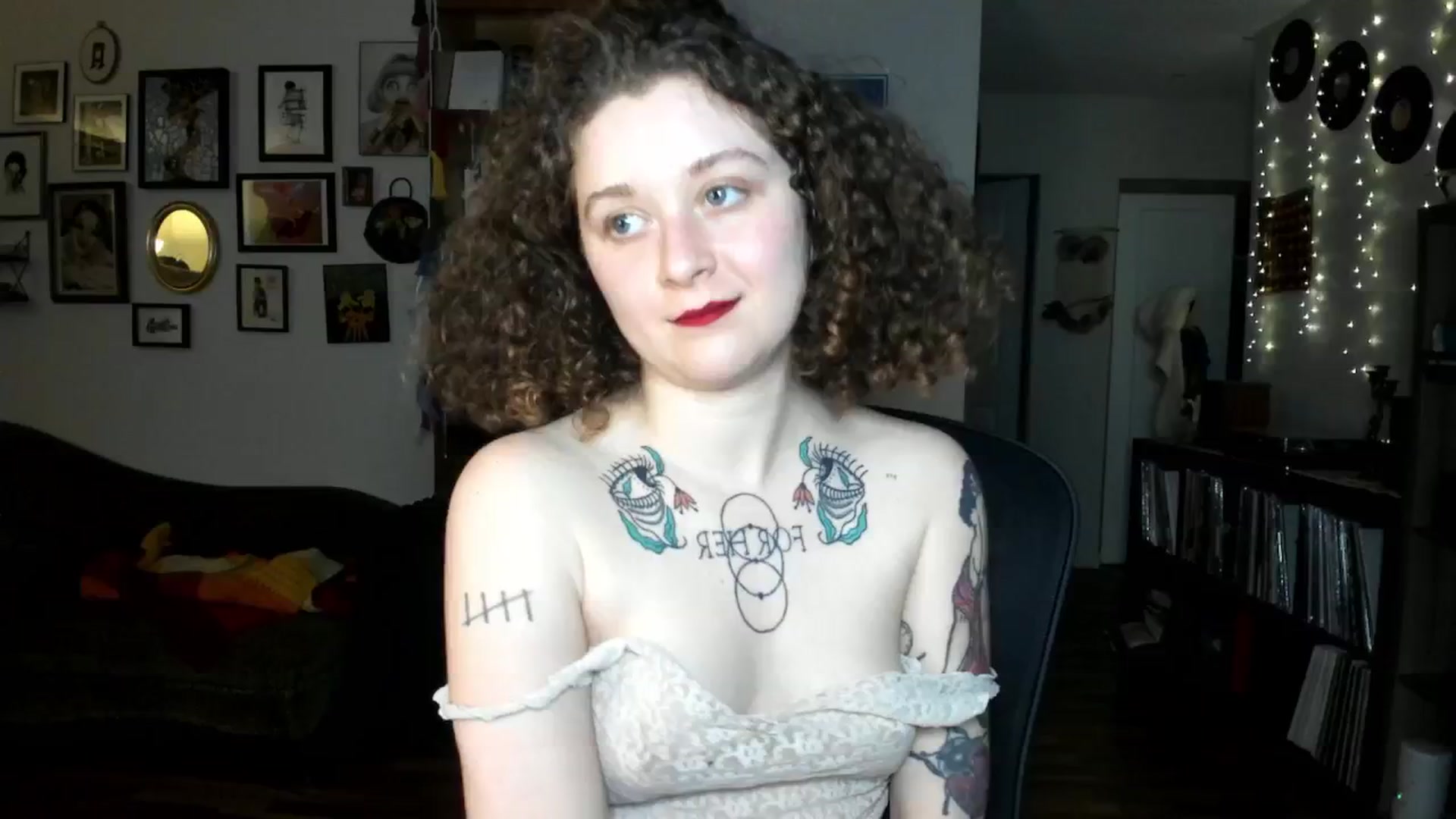 Gallery image thumbnail from PeachyQueen_'s myfreecams stream on, 12/13/2024, 22:14 image 17 of 20