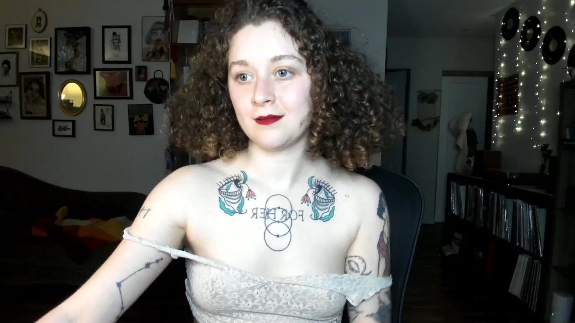 Gallery image thumbnail from PeachyQueen_'s myfreecams stream on, 12/13/2024, 22:14 image 18 of 20