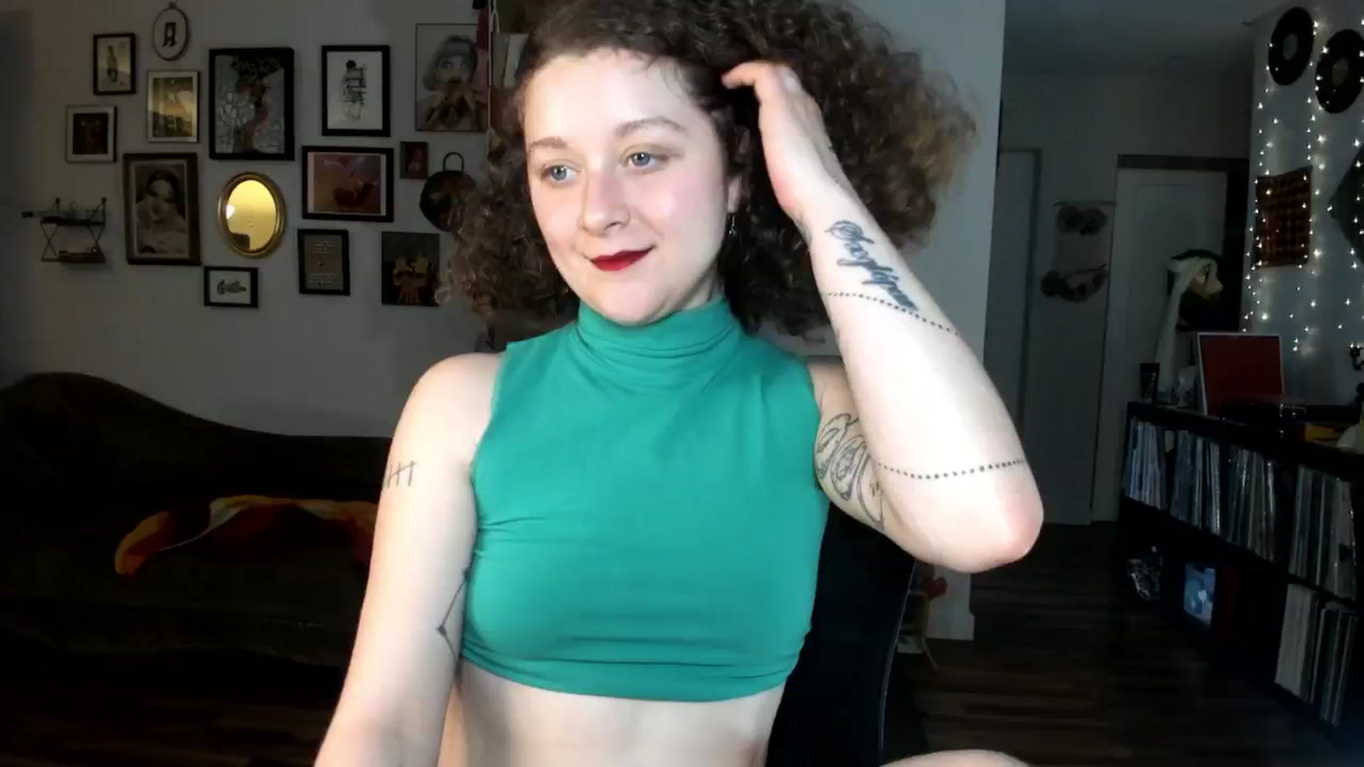 Gallery image thumbnail from PeachyQueen_'s myfreecams stream on, 12/27/2024, 19:25 image 12 of 20