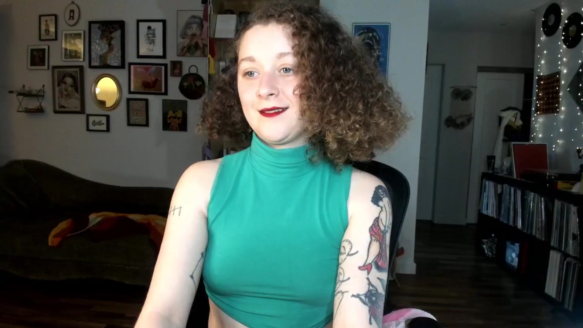 Gallery image thumbnail from PeachyQueen_'s myfreecams stream on, 12/27/2024, 19:25 image 11 of 20