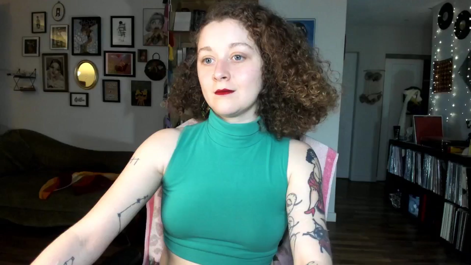 Gallery image thumbnail from PeachyQueen_'s myfreecams stream on, 12/27/2024, 19:25 image 1 of 20