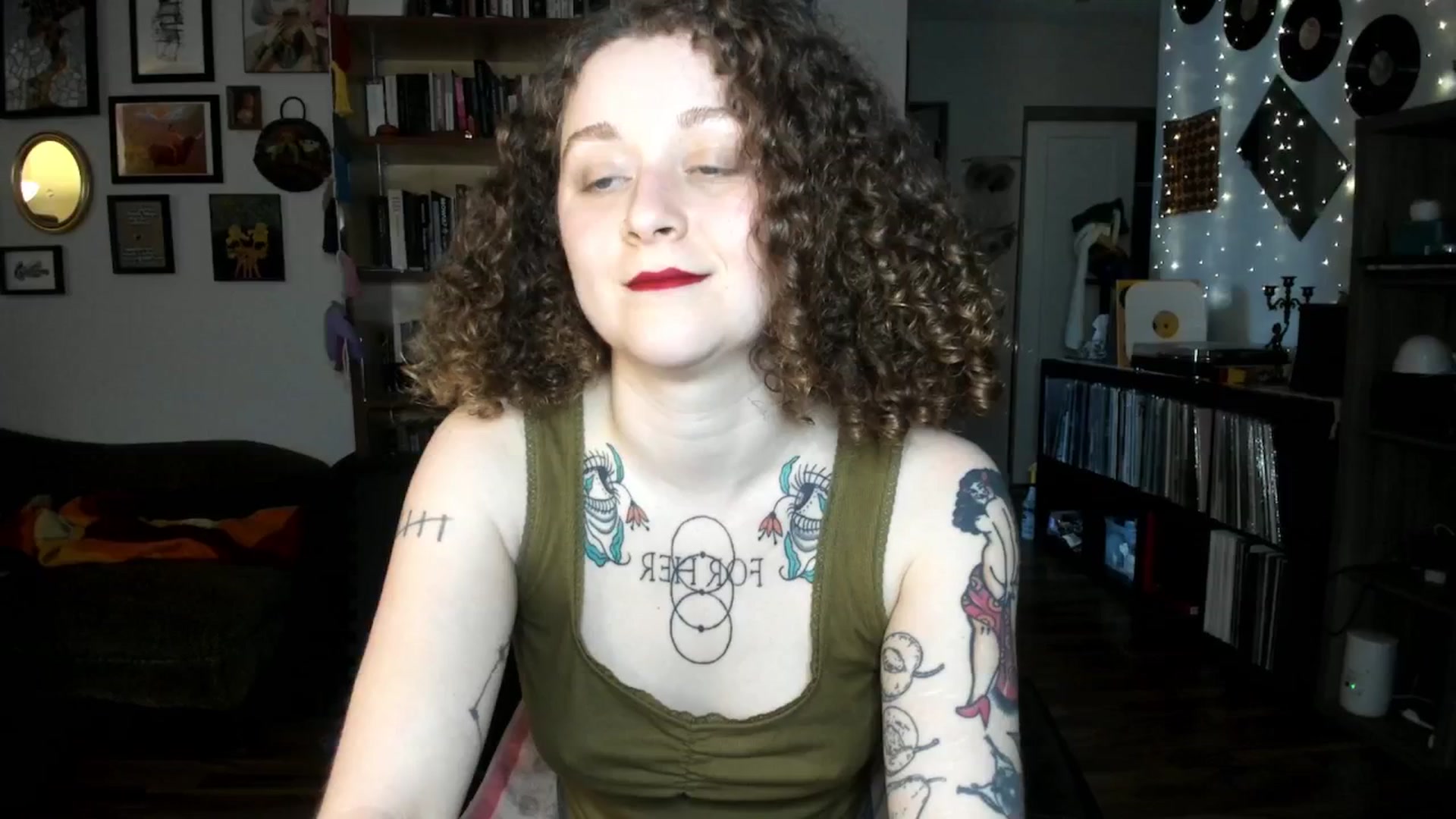 Gallery image thumbnail from PeachyQueen_'s myfreecams stream on, 12/30/2024, 20:12 image 8 of 20