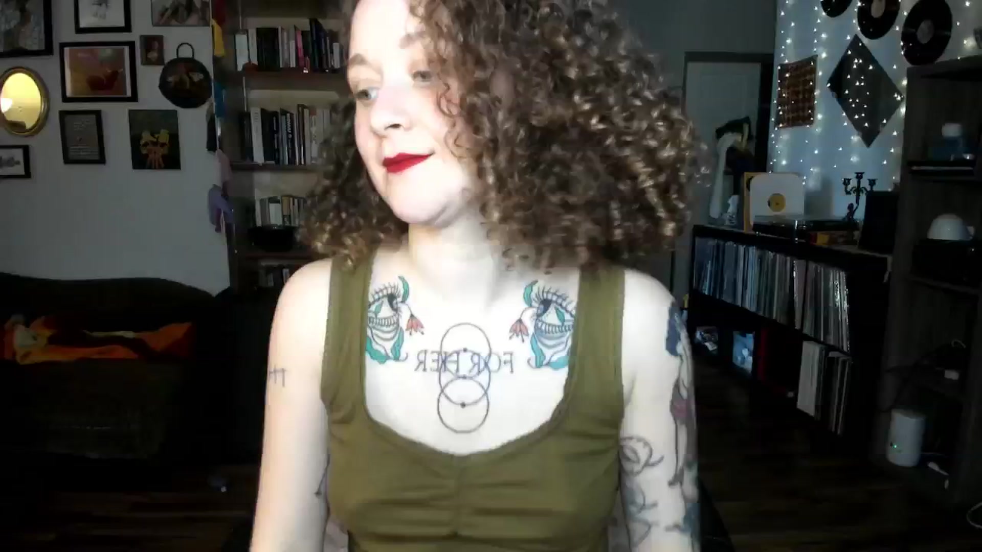 Gallery image thumbnail from PeachyQueen_'s myfreecams stream on, 12/30/2024, 20:12 image 17 of 20