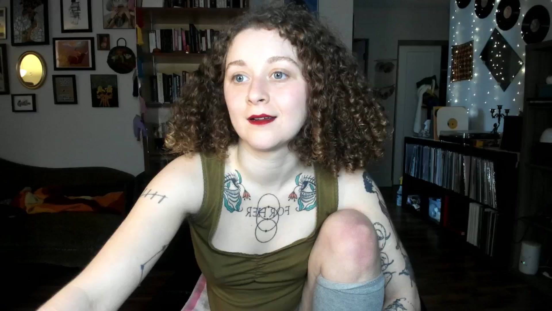 Gallery image thumbnail from PeachyQueen_'s myfreecams stream on, 12/30/2024, 20:12 image 9 of 20