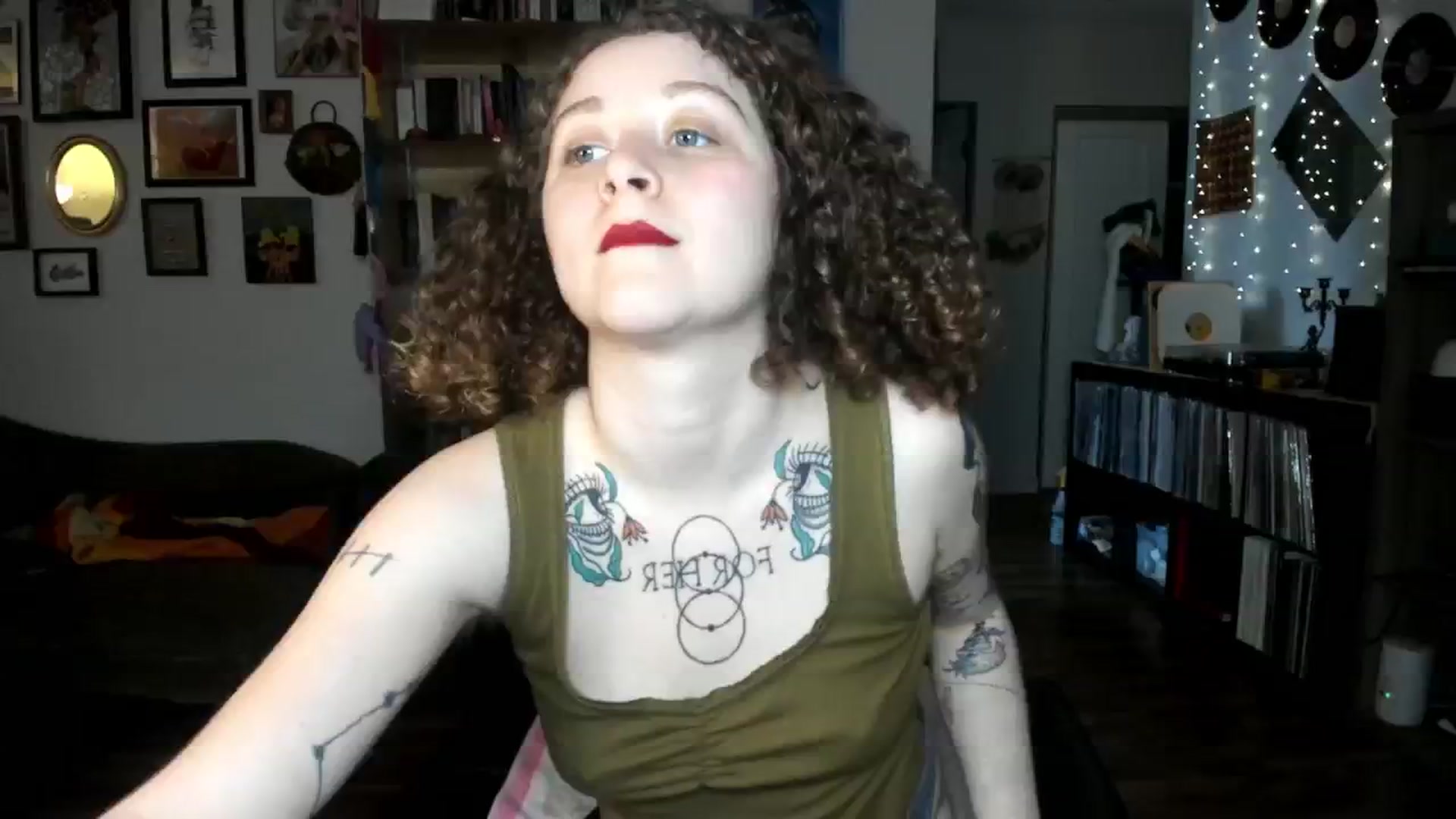 Gallery image thumbnail from PeachyQueen_'s myfreecams stream on, 12/30/2024, 20:12 image 10 of 20