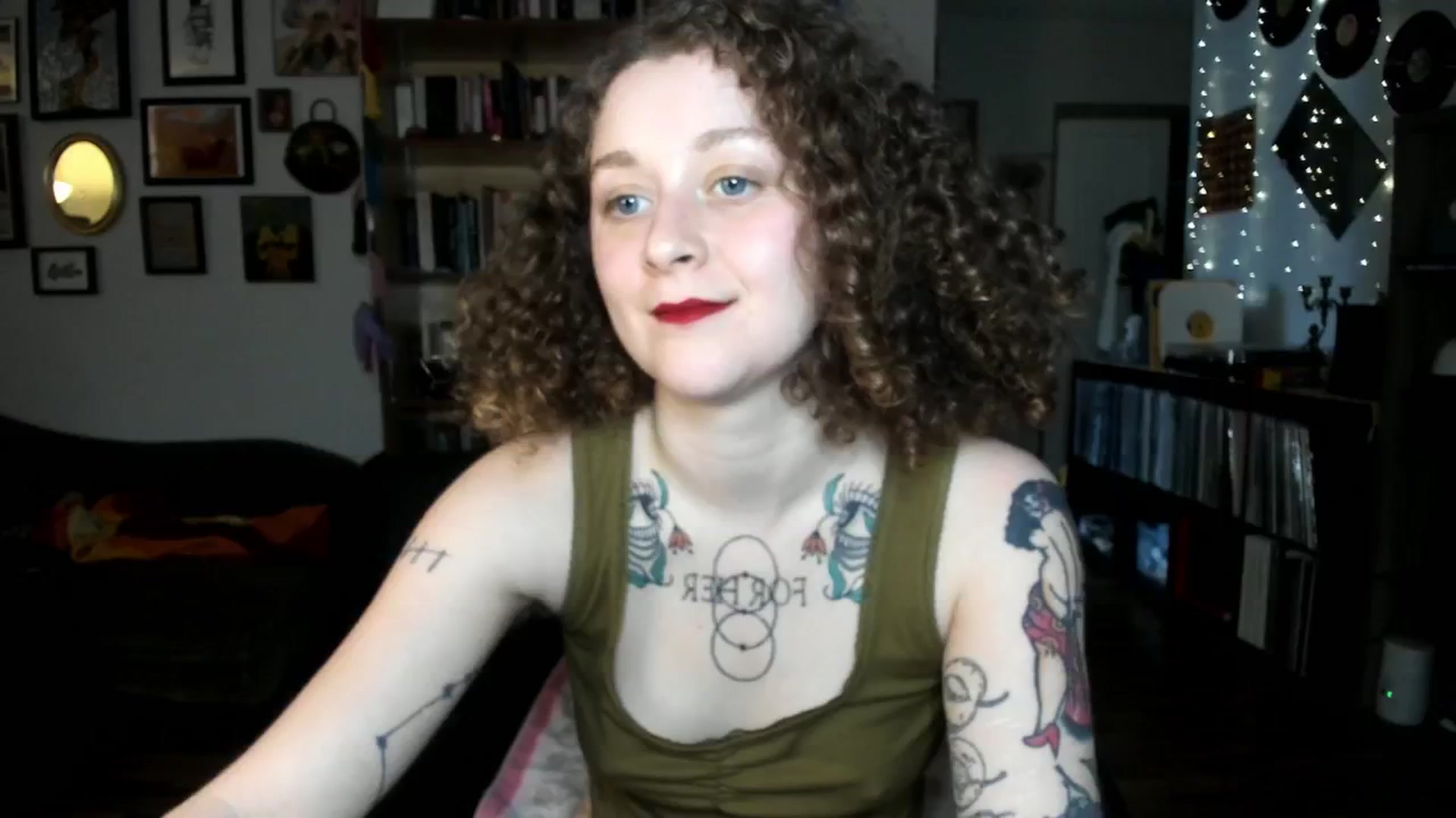 Gallery image thumbnail from PeachyQueen_'s myfreecams stream on, 12/30/2024, 20:12 image 12 of 20