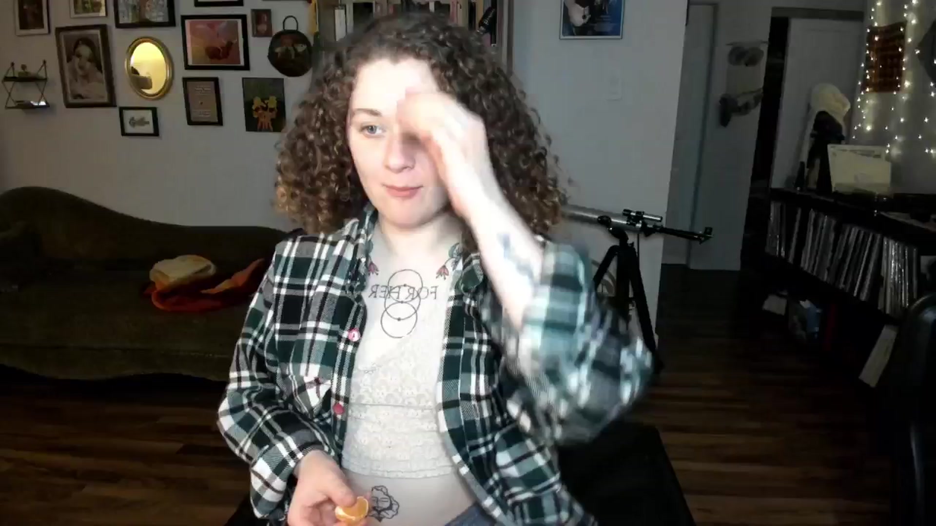 Gallery image thumbnail from PeachyQueen_'s myfreecams stream on, 01/06/2025, 20:45 image 4 of 20
