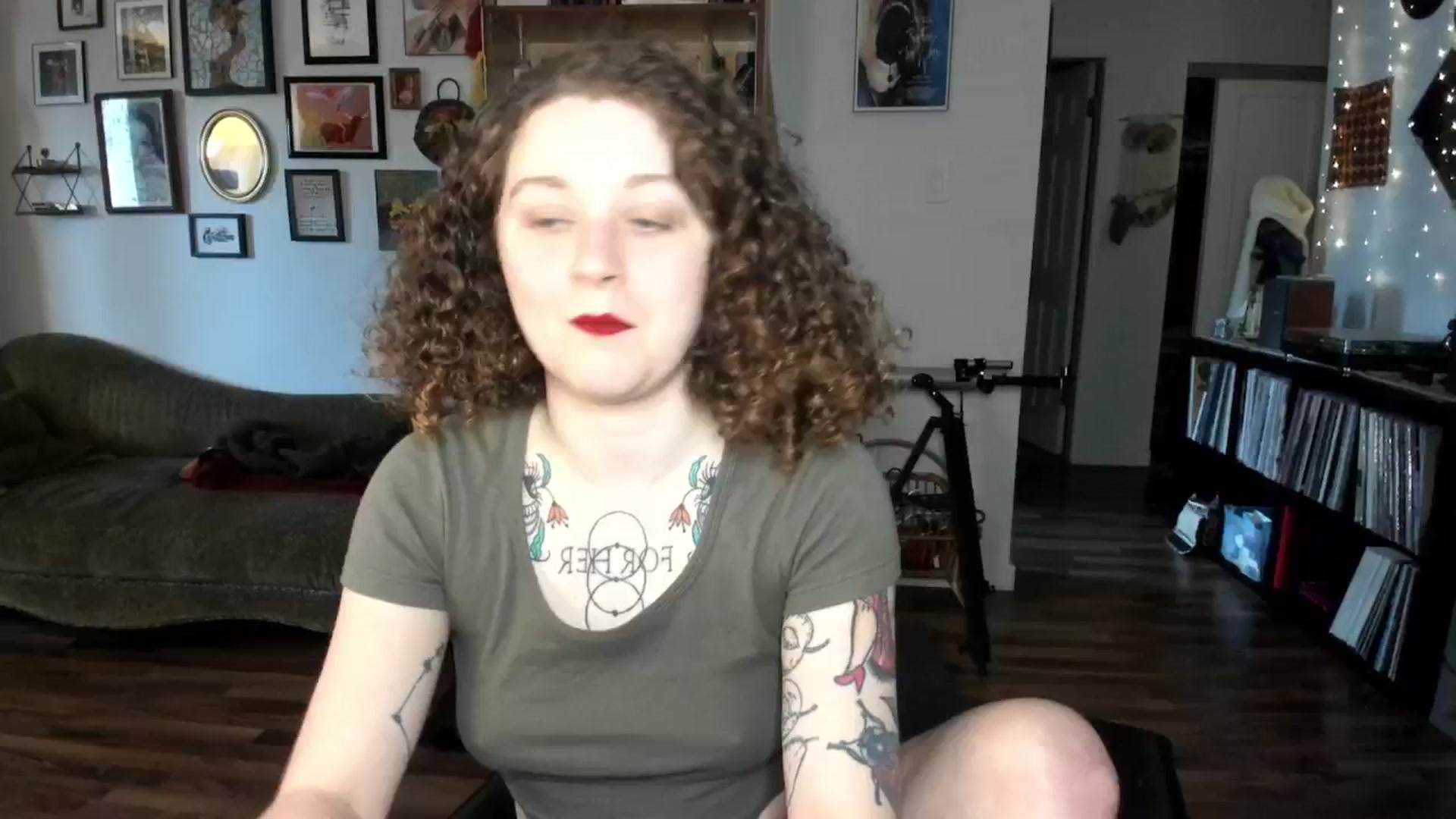 Gallery image thumbnail from PeachyQueen_'s myfreecams stream on, 01/08/2025, 19:57 image 5 of 20