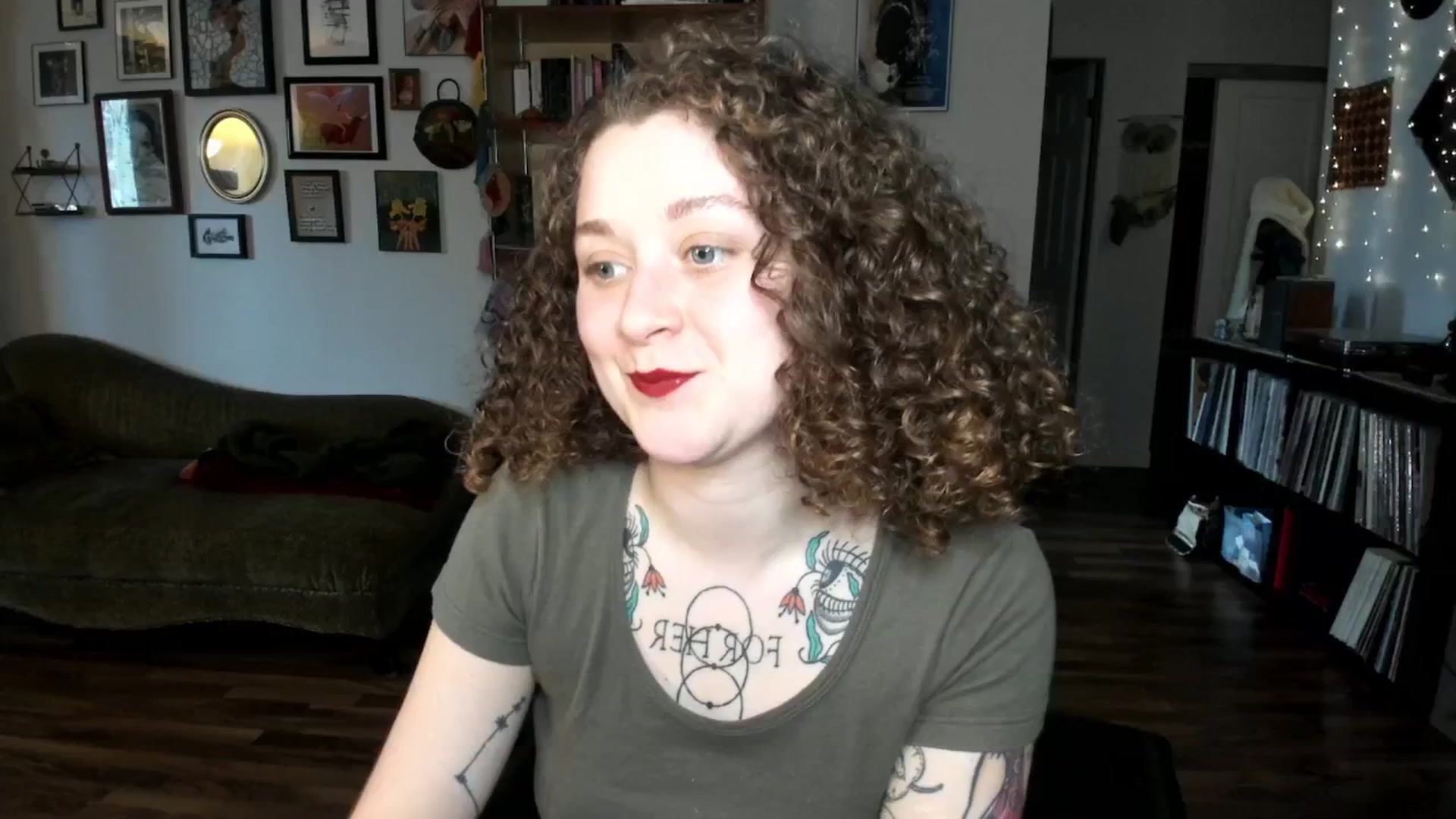 Gallery image thumbnail from PeachyQueen_'s myfreecams stream on, 01/08/2025, 19:57 image 15 of 20