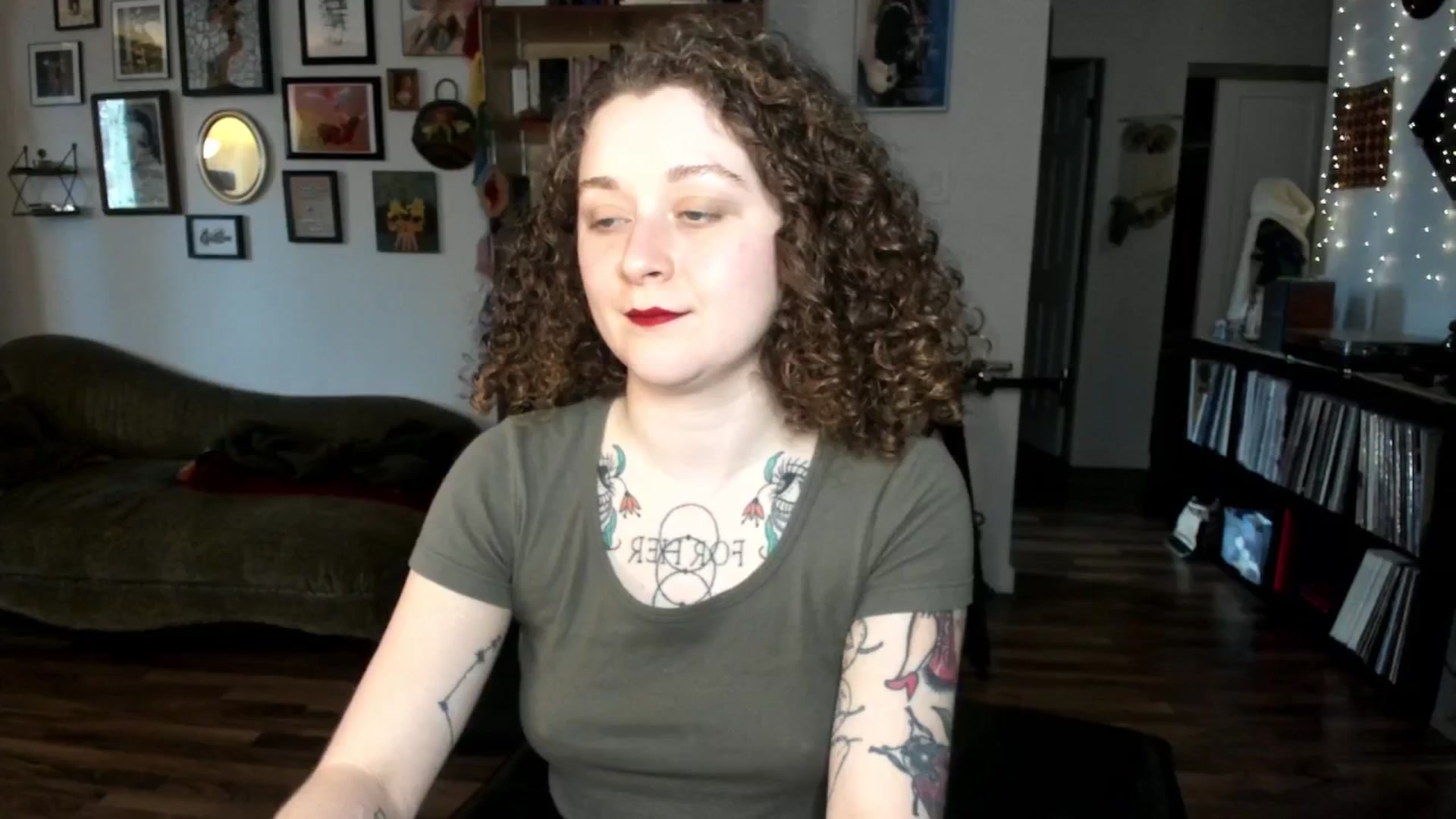 Gallery image thumbnail from PeachyQueen_'s myfreecams stream on, 01/08/2025, 19:57 image 14 of 20