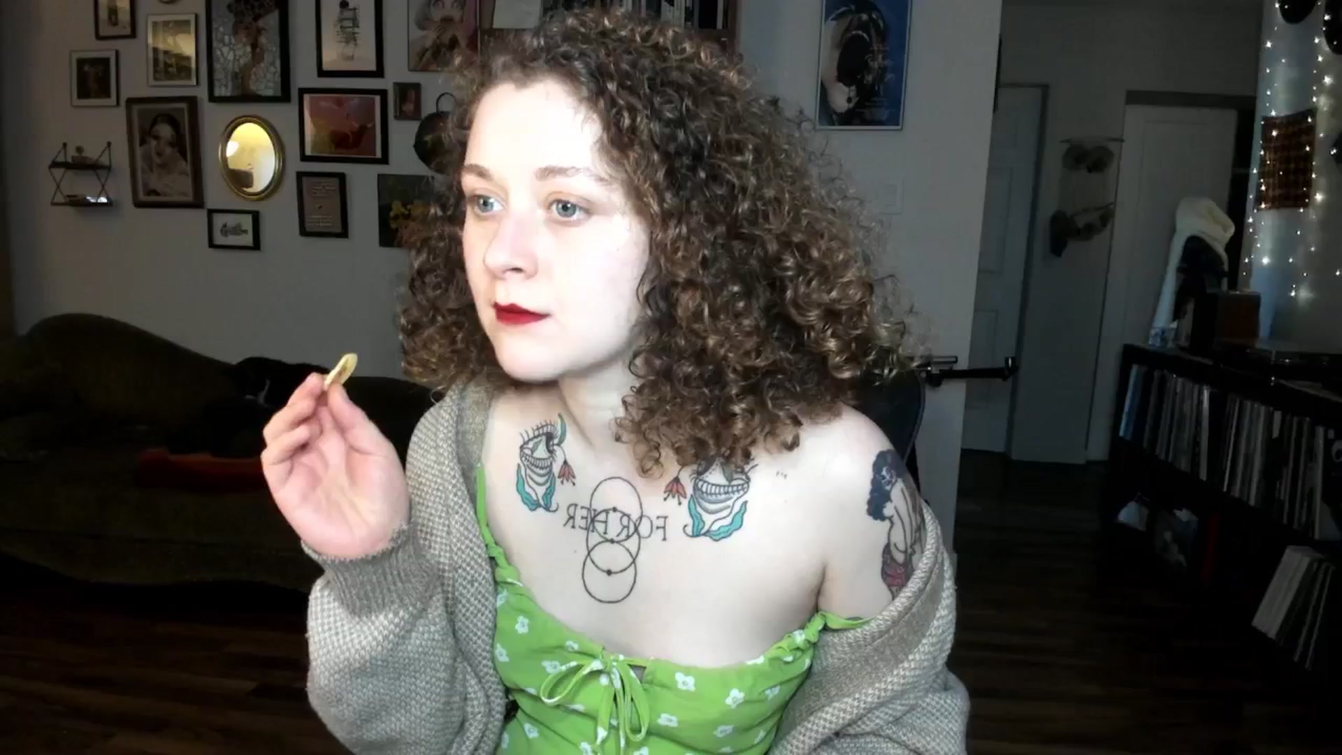 Gallery image thumbnail from PeachyQueen_'s myfreecams stream on, 01/09/2025, 22:08 image 4 of 20