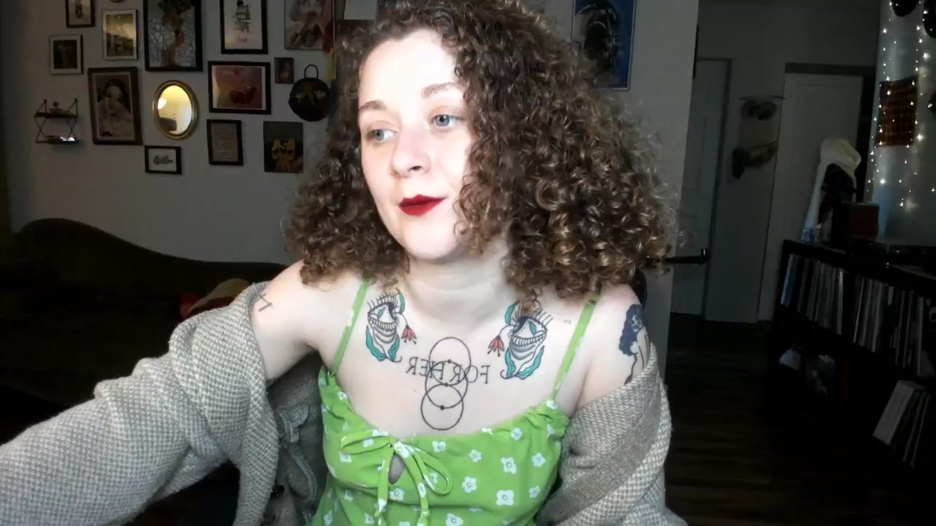 Gallery image thumbnail from PeachyQueen_'s myfreecams stream on, 01/09/2025, 22:08 image 3 of 20