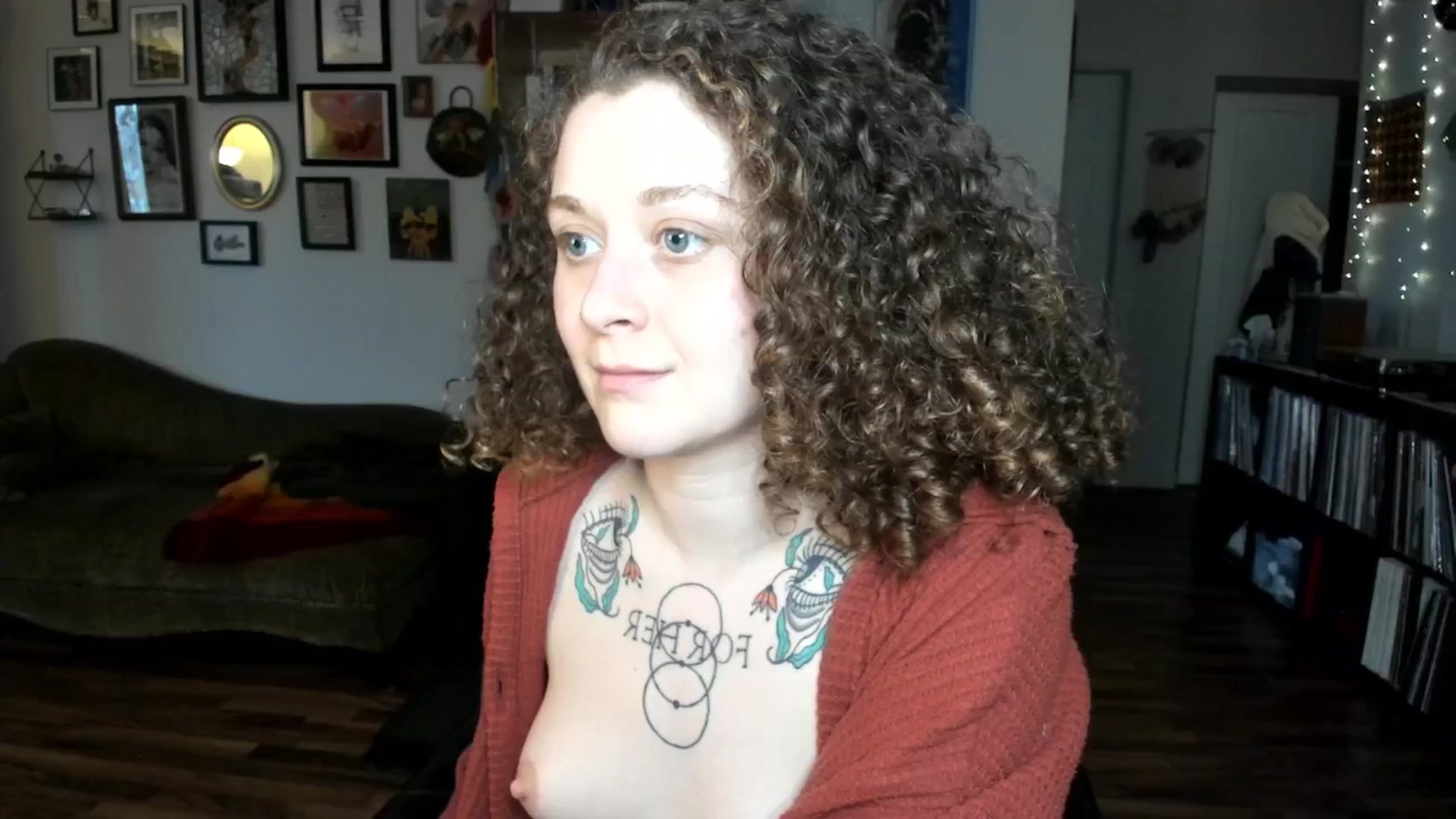 Gallery image thumbnail from PeachyQueen_'s myfreecams stream on, 01/15/2025, 22:51 image 14 of 20