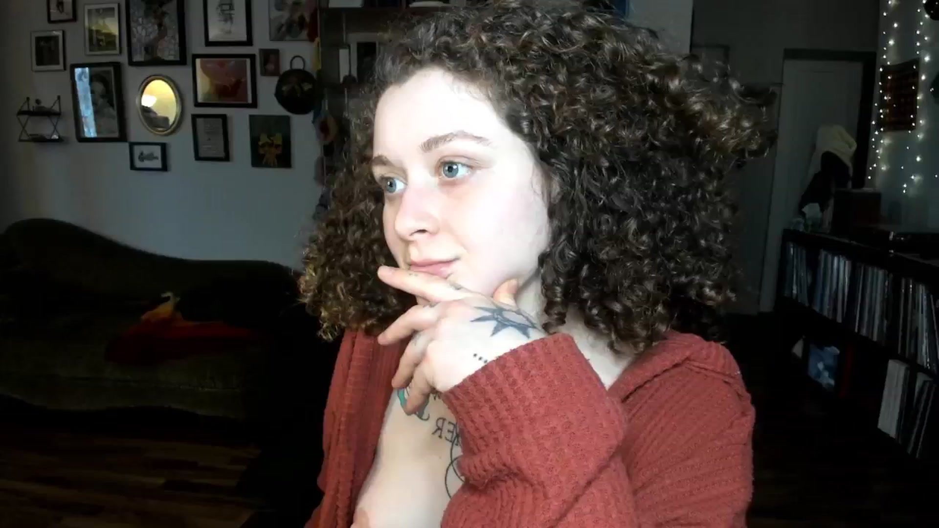 Gallery image thumbnail from PeachyQueen_'s myfreecams stream on, 01/15/2025, 22:51 image 15 of 20
