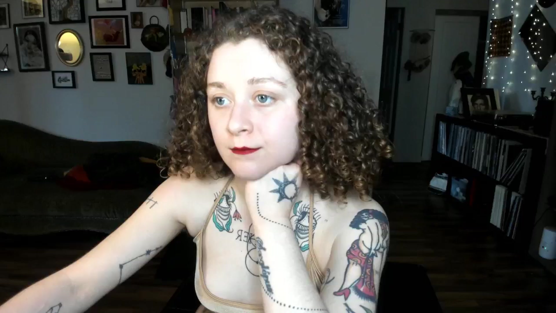 Gallery image thumbnail from PeachyQueen_'s myfreecams stream on, 01/21/2025, 22:21 image 11 of 20