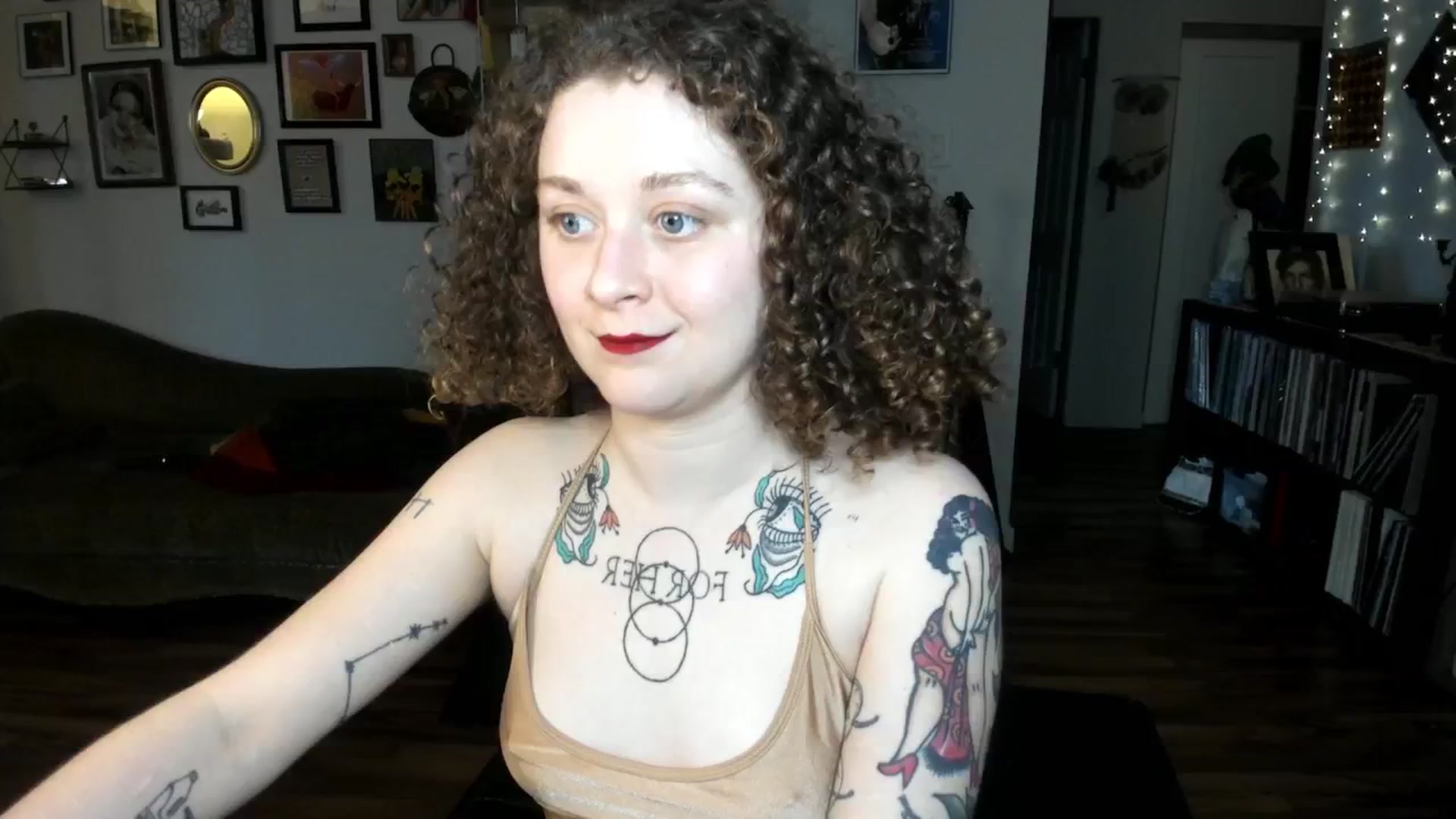 Gallery image thumbnail from PeachyQueen_'s myfreecams stream on, 01/21/2025, 22:21 image 17 of 20