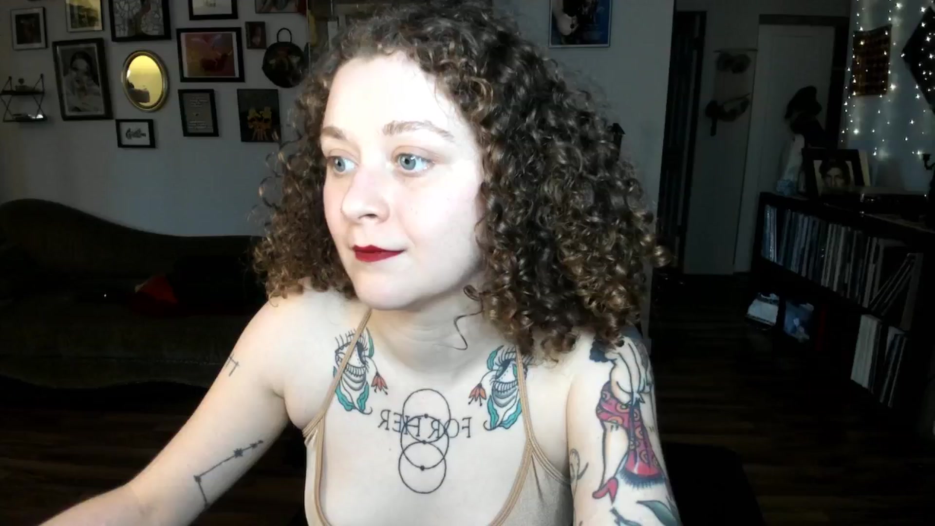 Gallery image thumbnail from PeachyQueen_'s myfreecams stream on, 01/21/2025, 22:21 image 16 of 20