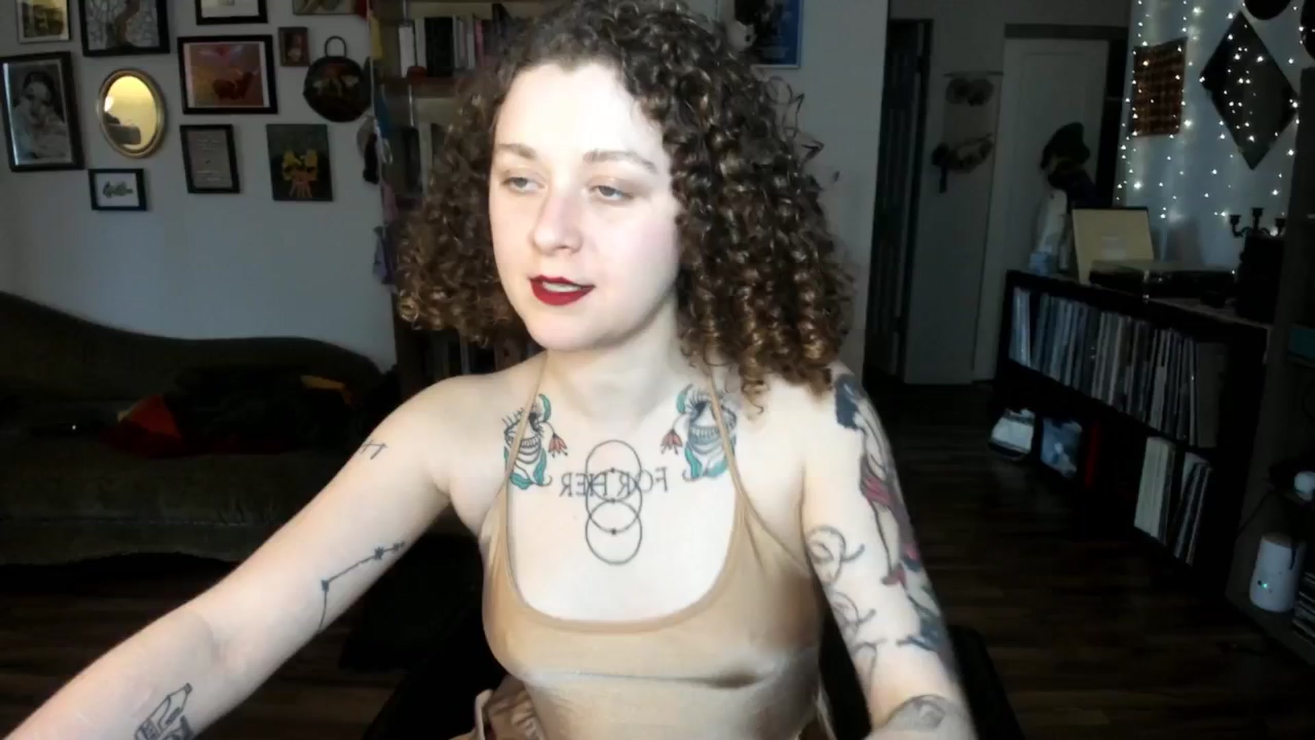 Gallery image thumbnail from PeachyQueen_'s myfreecams stream on, 01/21/2025, 22:21 image 4 of 20