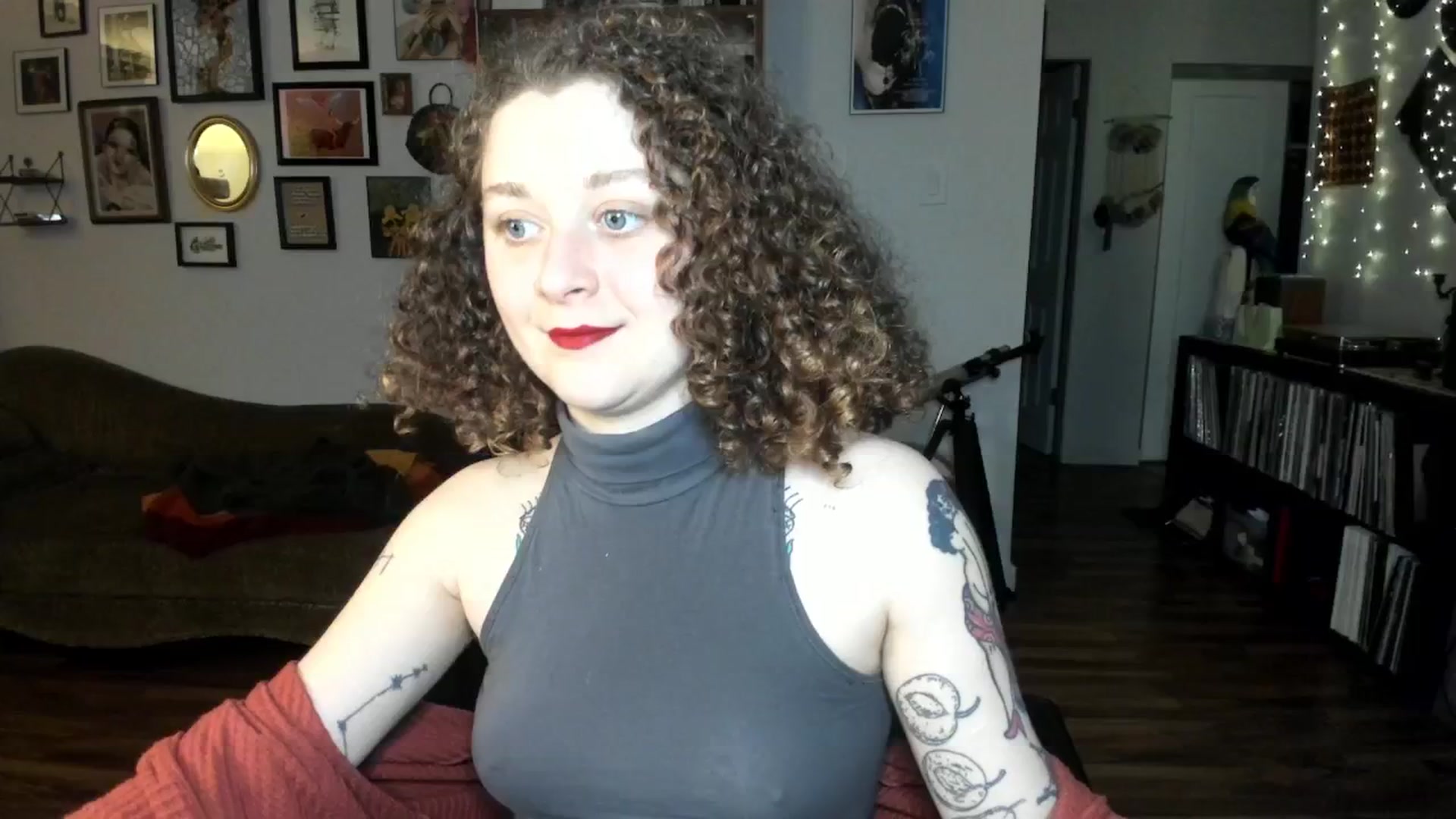 Gallery image thumbnail from PeachyQueen_'s myfreecams stream on, 01/22/2025, 22:53 image 3 of 20
