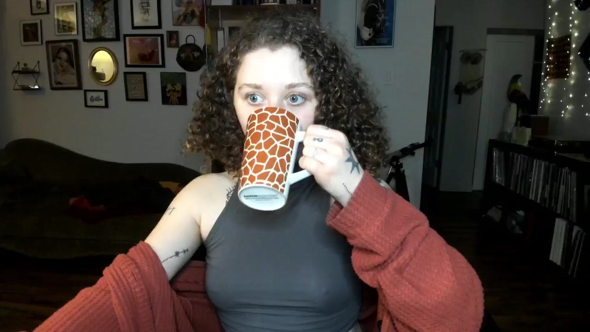 Gallery image thumbnail from PeachyQueen_'s myfreecams stream on, 01/22/2025, 22:53 image 1 of 20