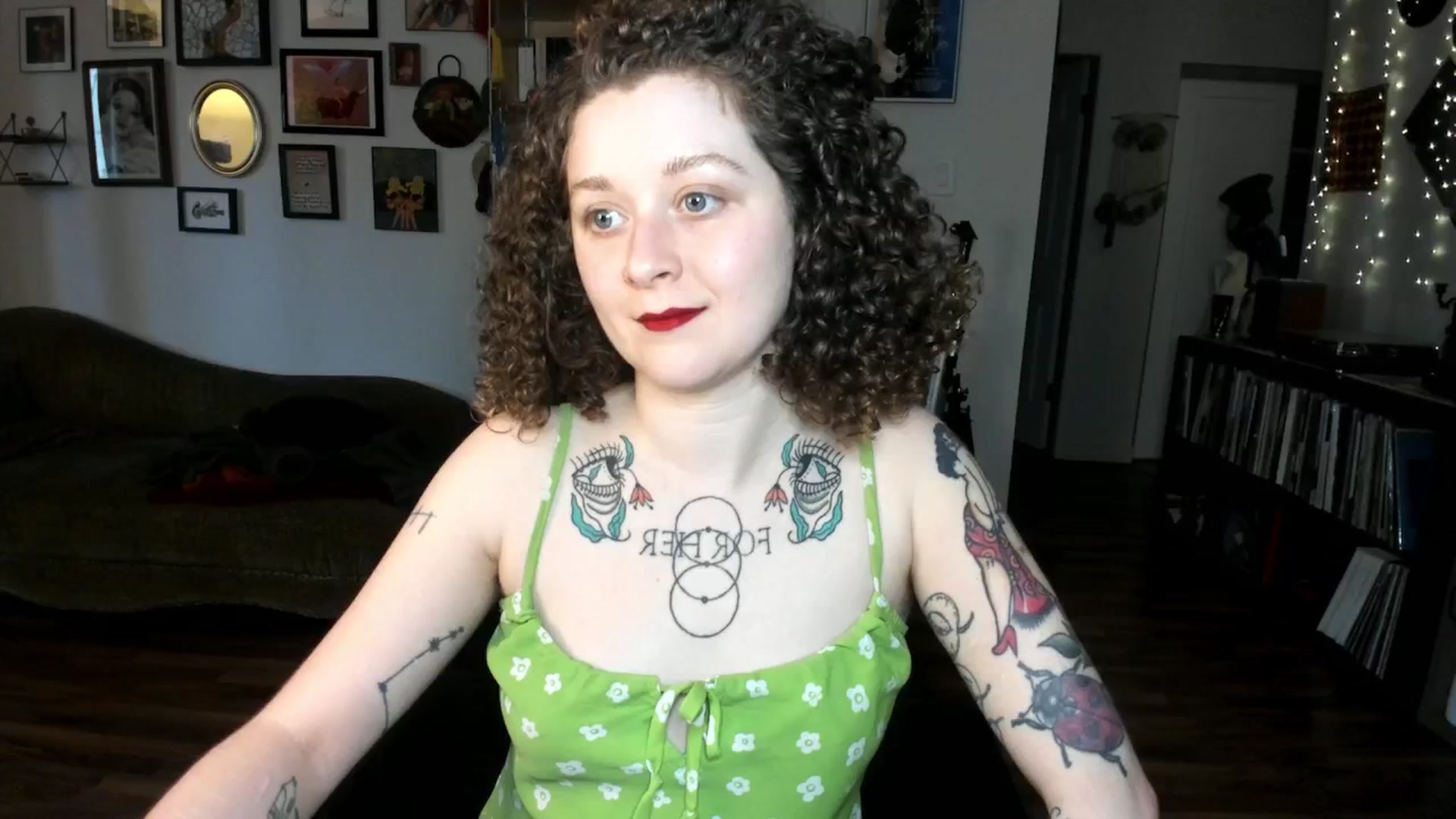 Gallery image thumbnail from PeachyQueen_'s myfreecams stream on, 01/27/2025, 22:27 image 7 of 20