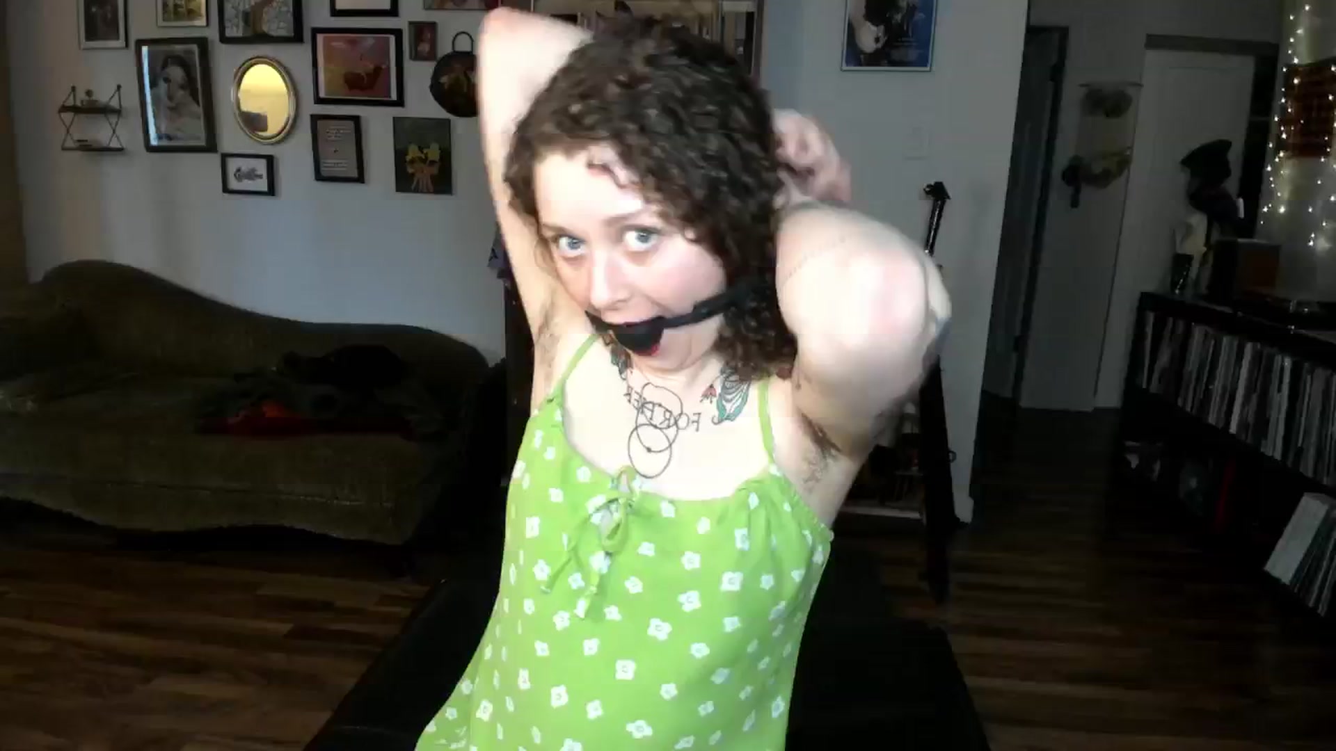 Gallery image thumbnail from PeachyQueen_'s myfreecams stream on, 01/27/2025, 22:27 image 16 of 20