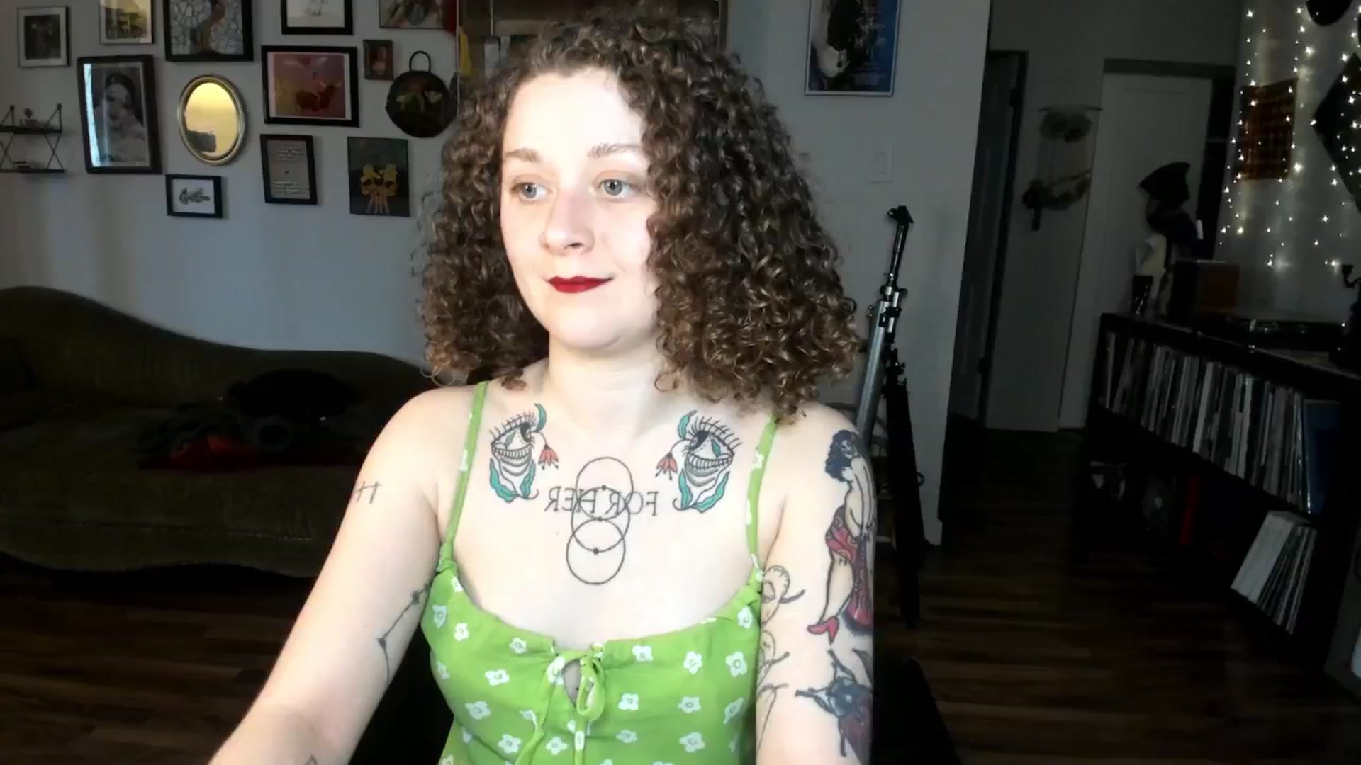 Gallery image thumbnail from PeachyQueen_'s myfreecams stream on, 01/27/2025, 22:27 image 5 of 20