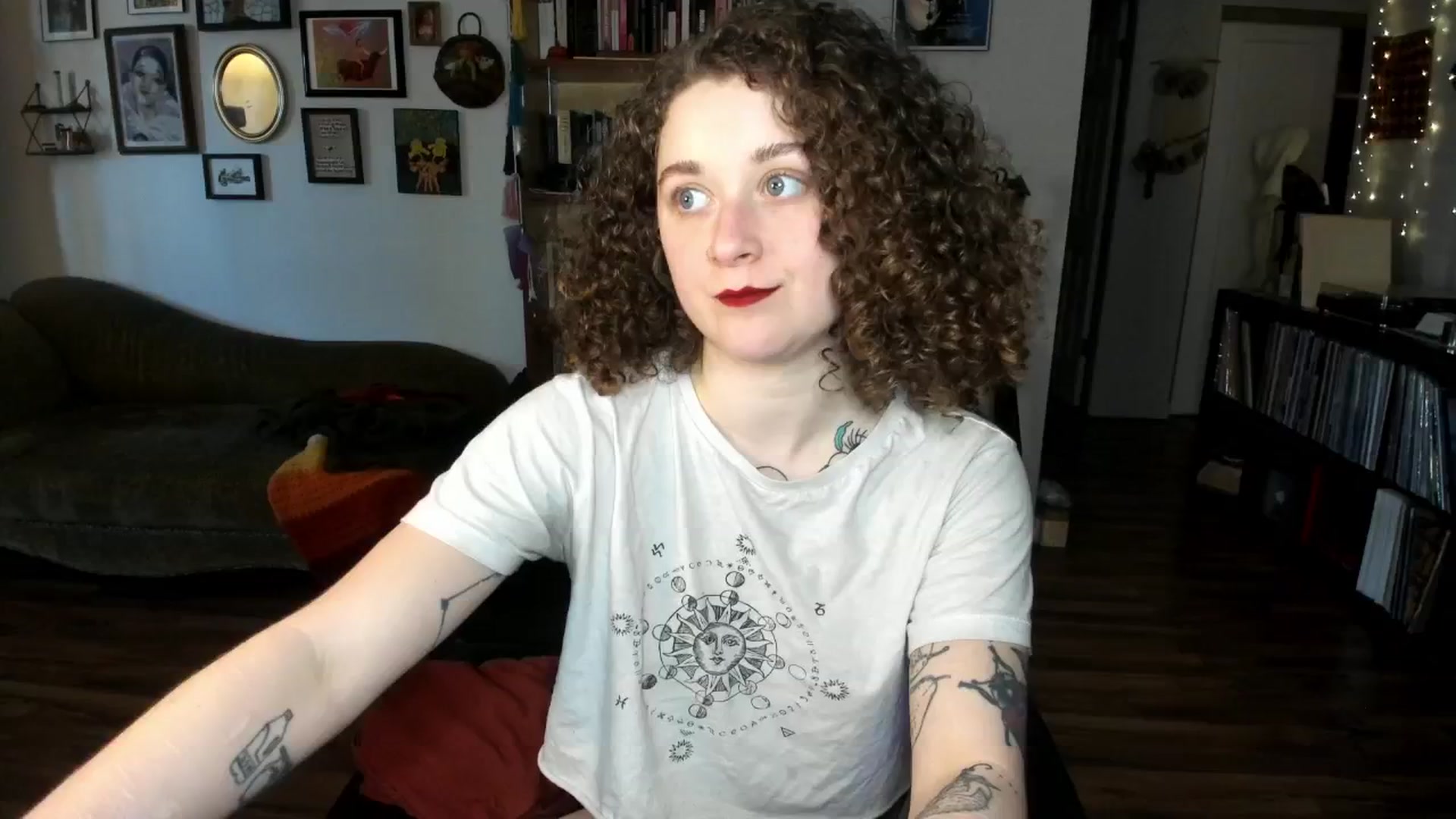 Gallery image thumbnail from PeachyQueen_'s myfreecams stream on, 02/06/2025, 20:26 image 5 of 20