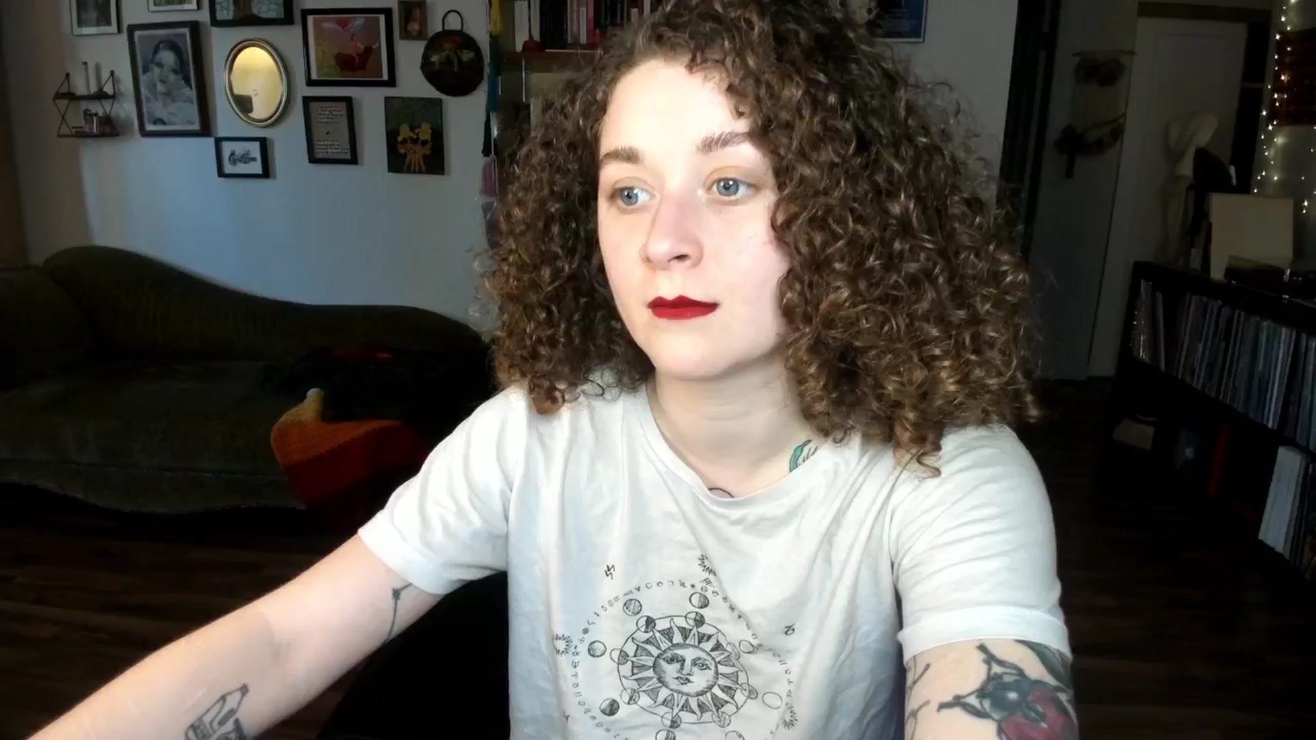 Gallery image thumbnail from PeachyQueen_'s myfreecams stream on, 02/06/2025, 20:26 image 2 of 20