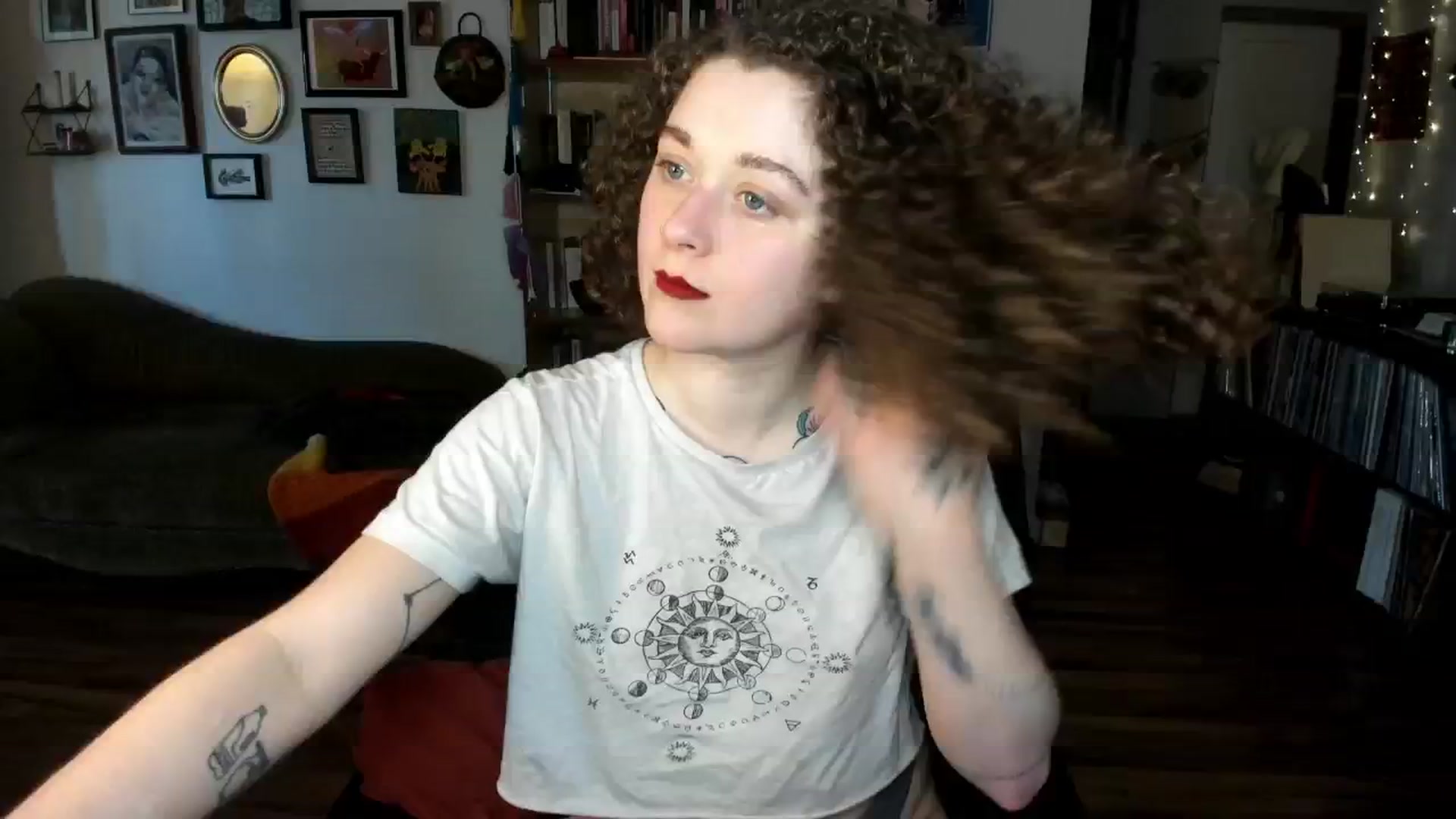 Gallery image thumbnail from PeachyQueen_'s myfreecams stream on, 02/06/2025, 20:26 image 6 of 20
