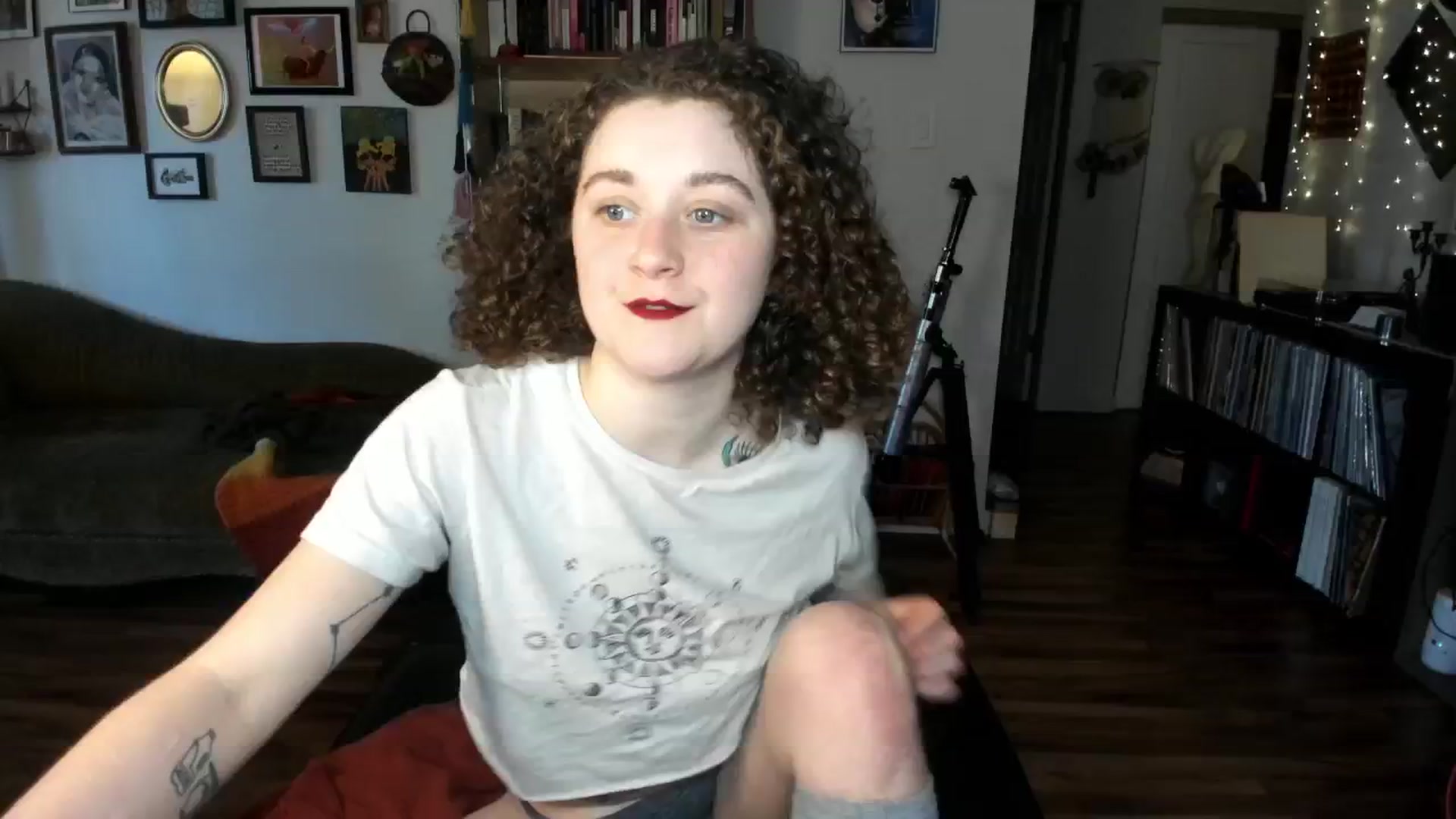 Gallery image thumbnail from PeachyQueen_'s myfreecams stream on, 02/06/2025, 21:00 image 7 of 20