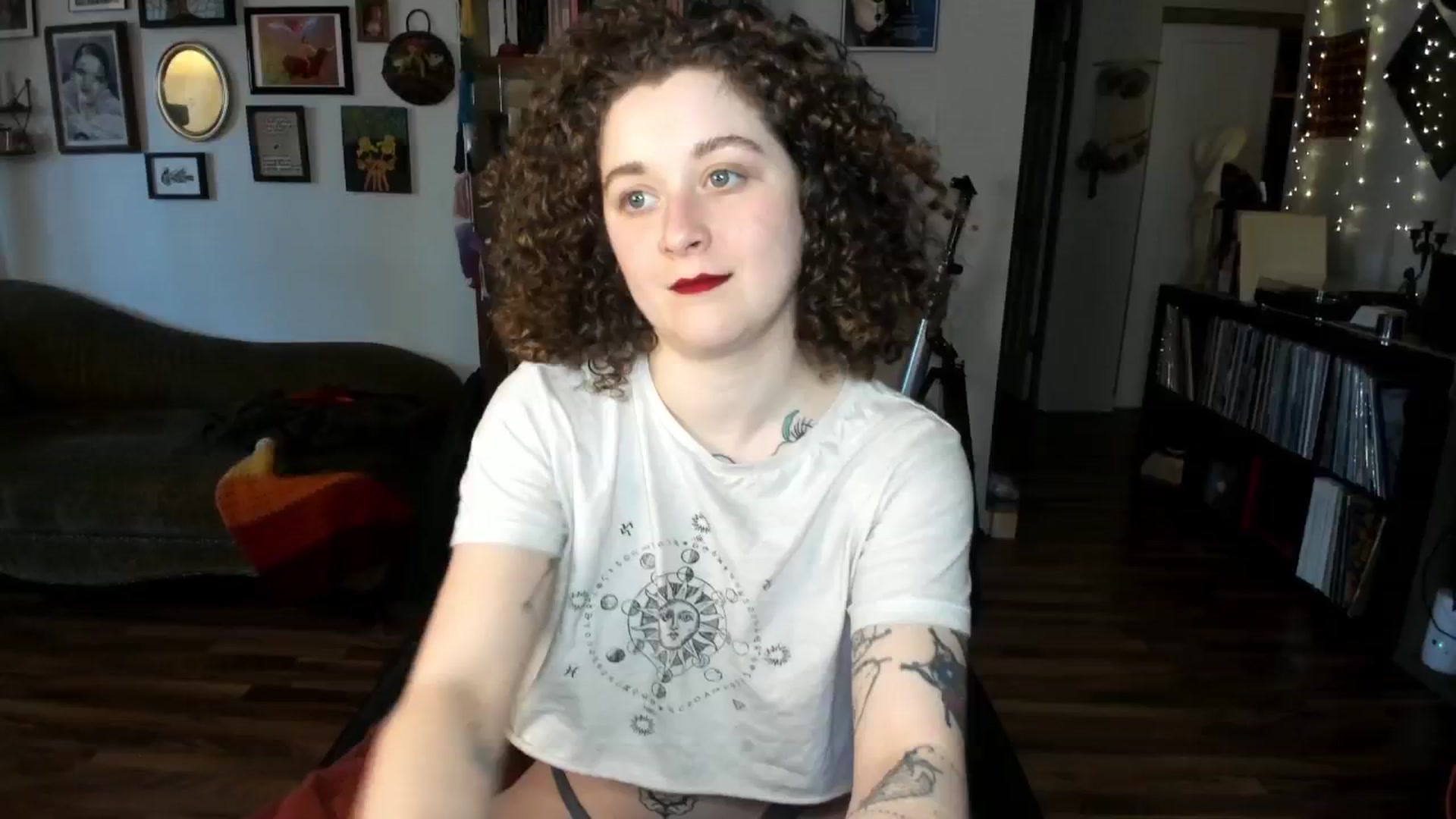 Gallery image thumbnail from PeachyQueen_'s myfreecams stream on, 02/06/2025, 21:00 image 11 of 20
