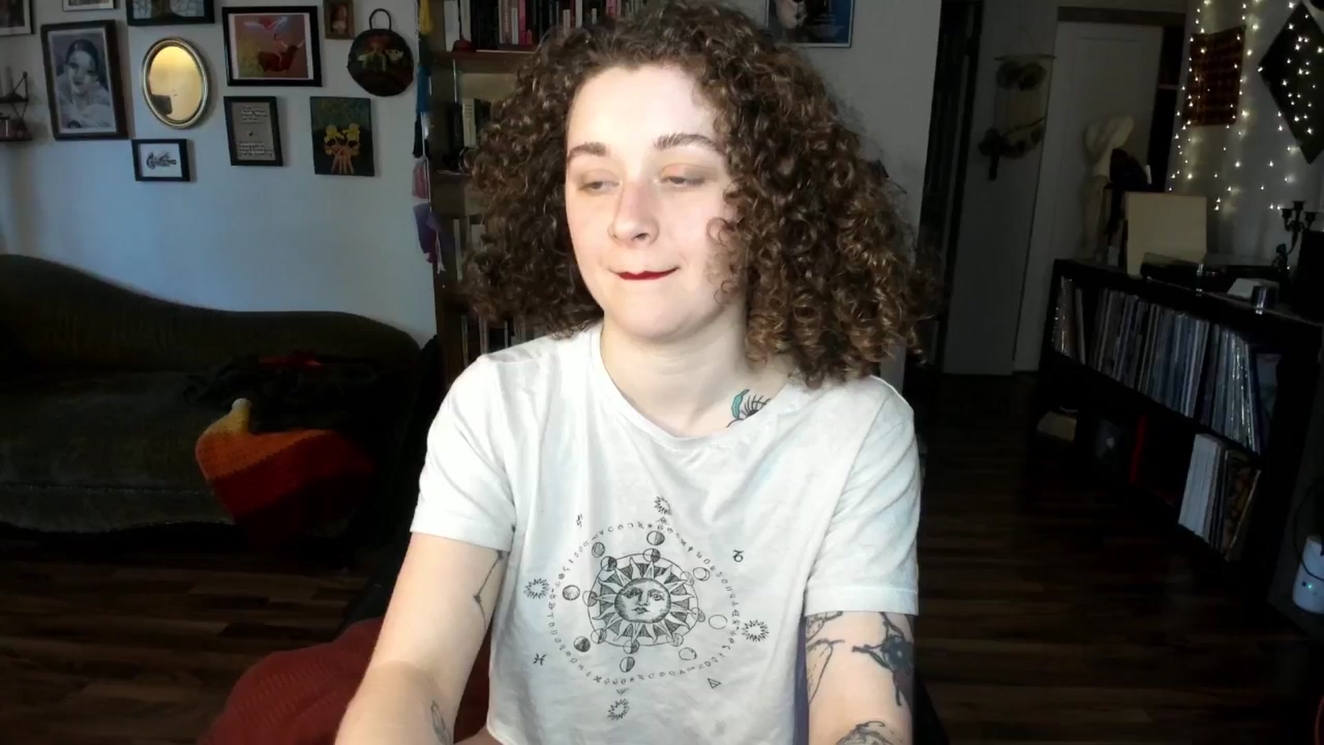Gallery image thumbnail from PeachyQueen_'s myfreecams stream on, 02/06/2025, 21:00 image 14 of 20