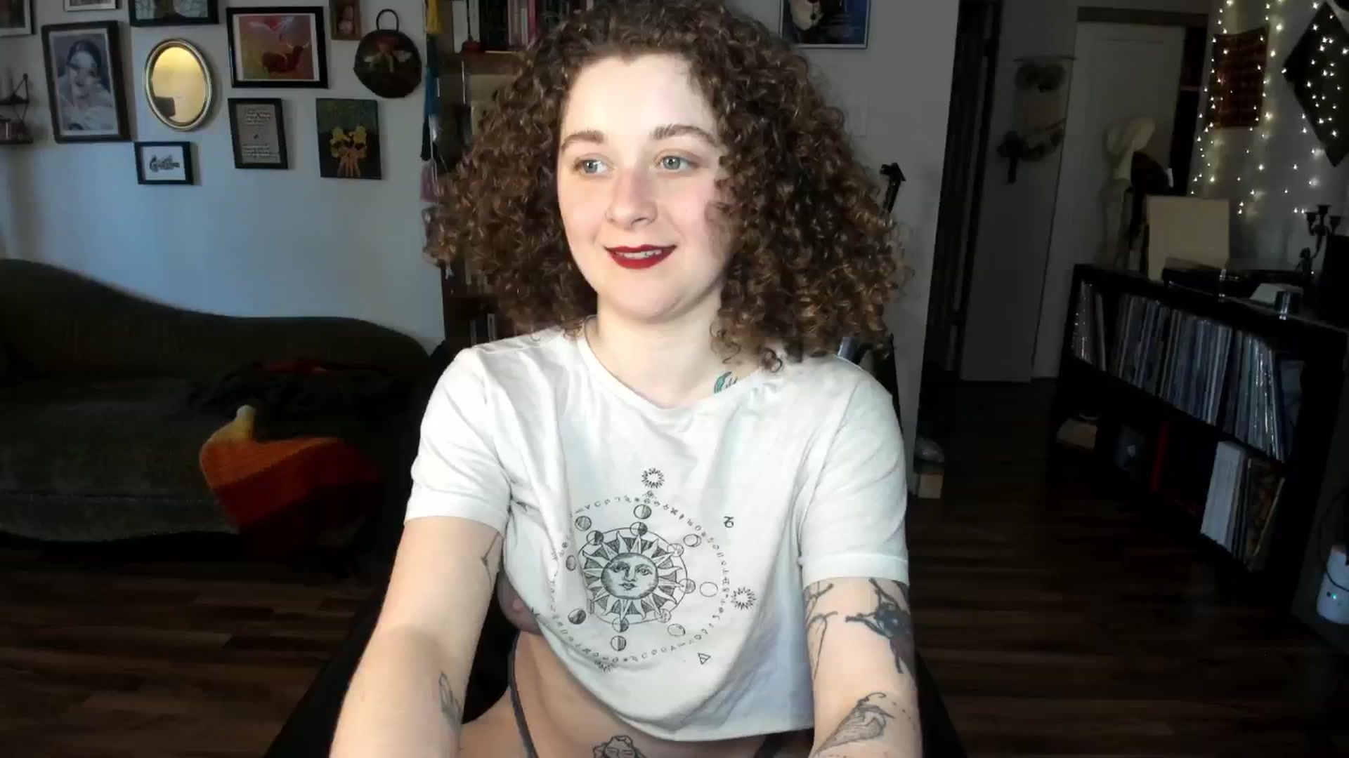 Gallery image thumbnail from PeachyQueen_'s myfreecams stream on, 02/06/2025, 21:00 image 20 of 20