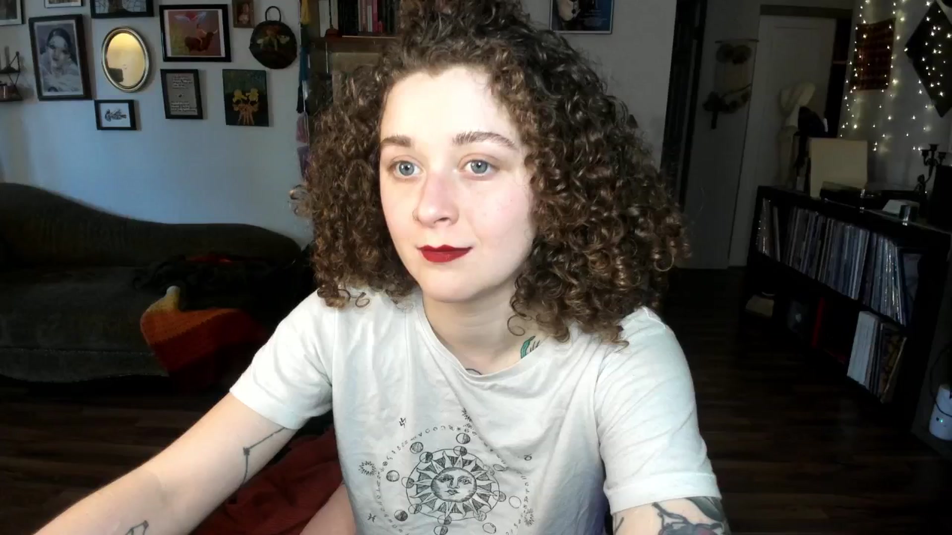 Gallery image thumbnail from PeachyQueen_'s myfreecams stream on, 02/06/2025, 21:00 image 1 of 20