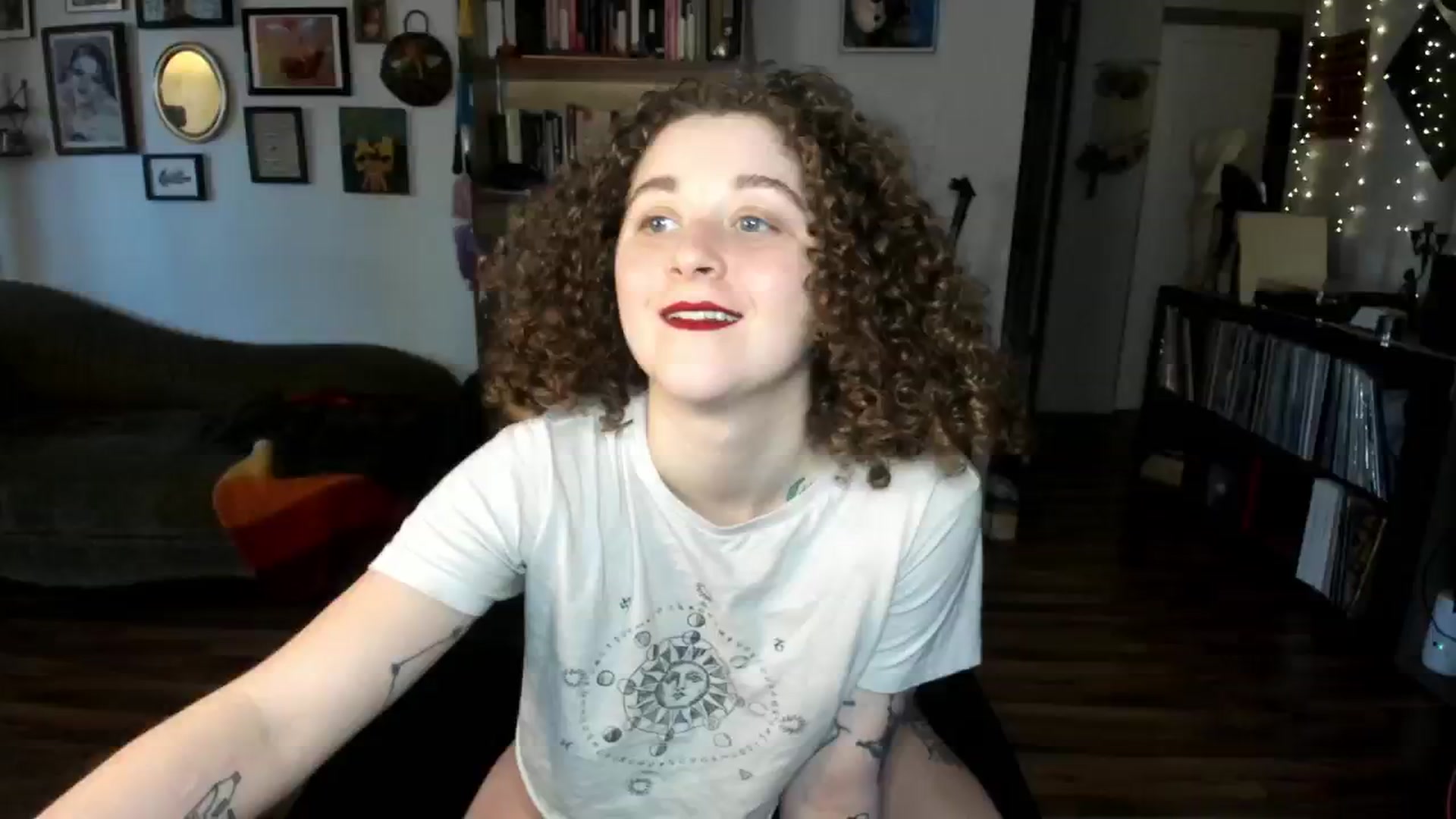 Gallery image thumbnail from PeachyQueen_'s myfreecams stream on, 02/06/2025, 21:00 image 15 of 20