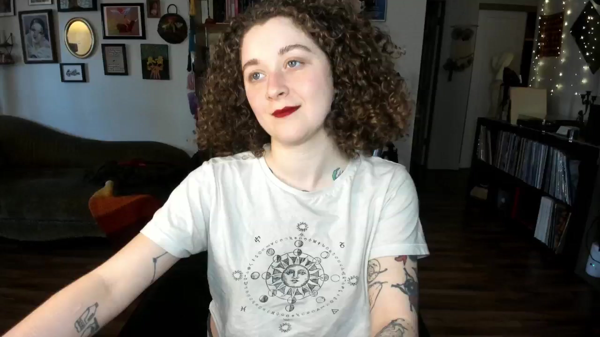 Gallery image thumbnail from PeachyQueen_'s myfreecams stream on, 02/06/2025, 21:00 image 18 of 20