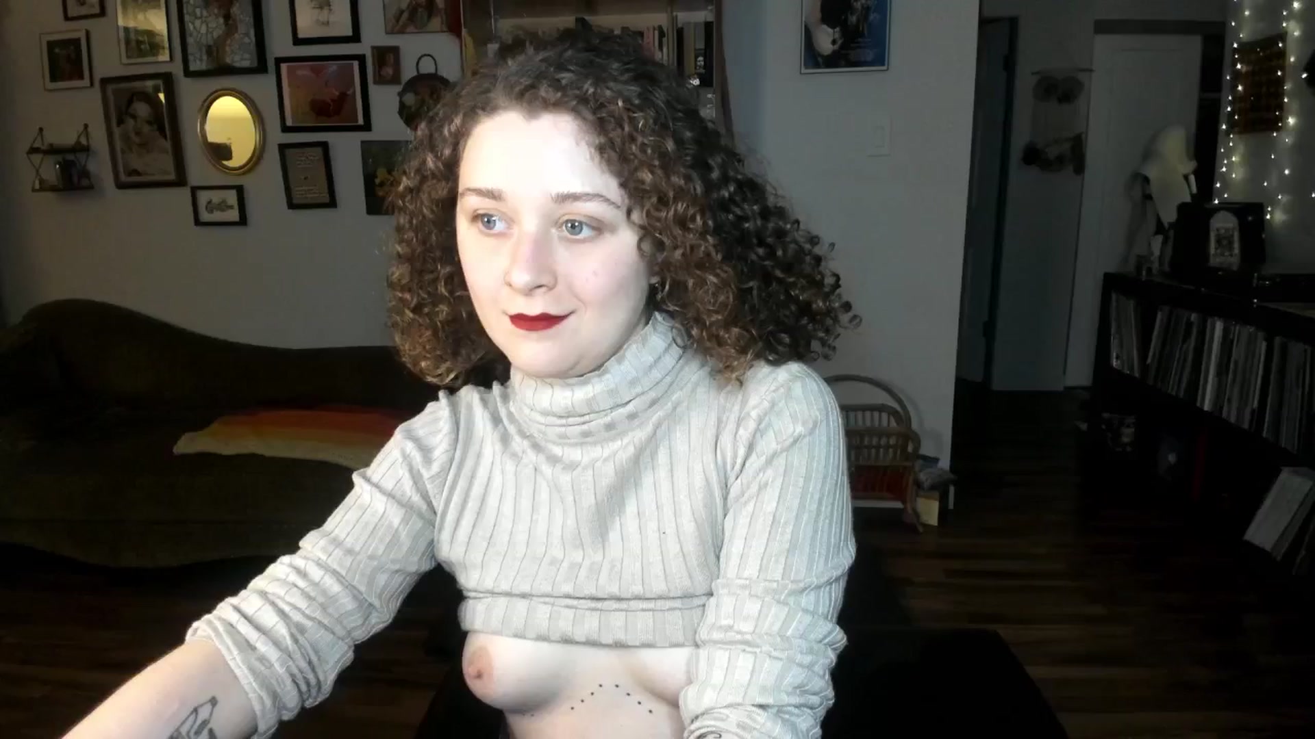 Gallery image thumbnail from PeachyQueen_'s myfreecams stream on, 02/19/2025, 21:04 image 19 of 20